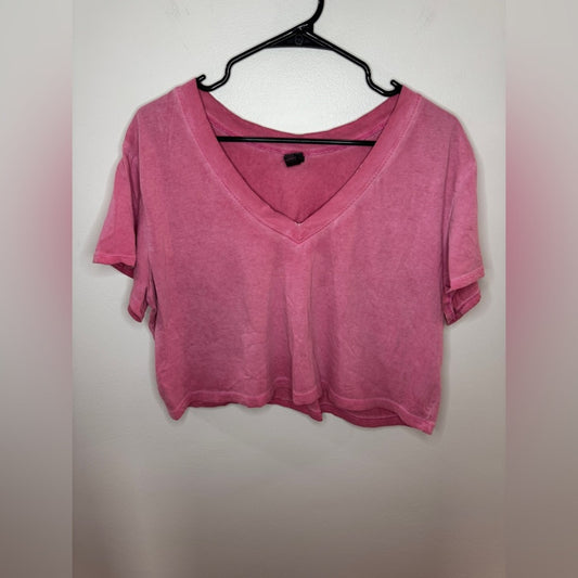 Pre-Owned XL Wild Fable Pink V-Neck Cropped T-Shirt