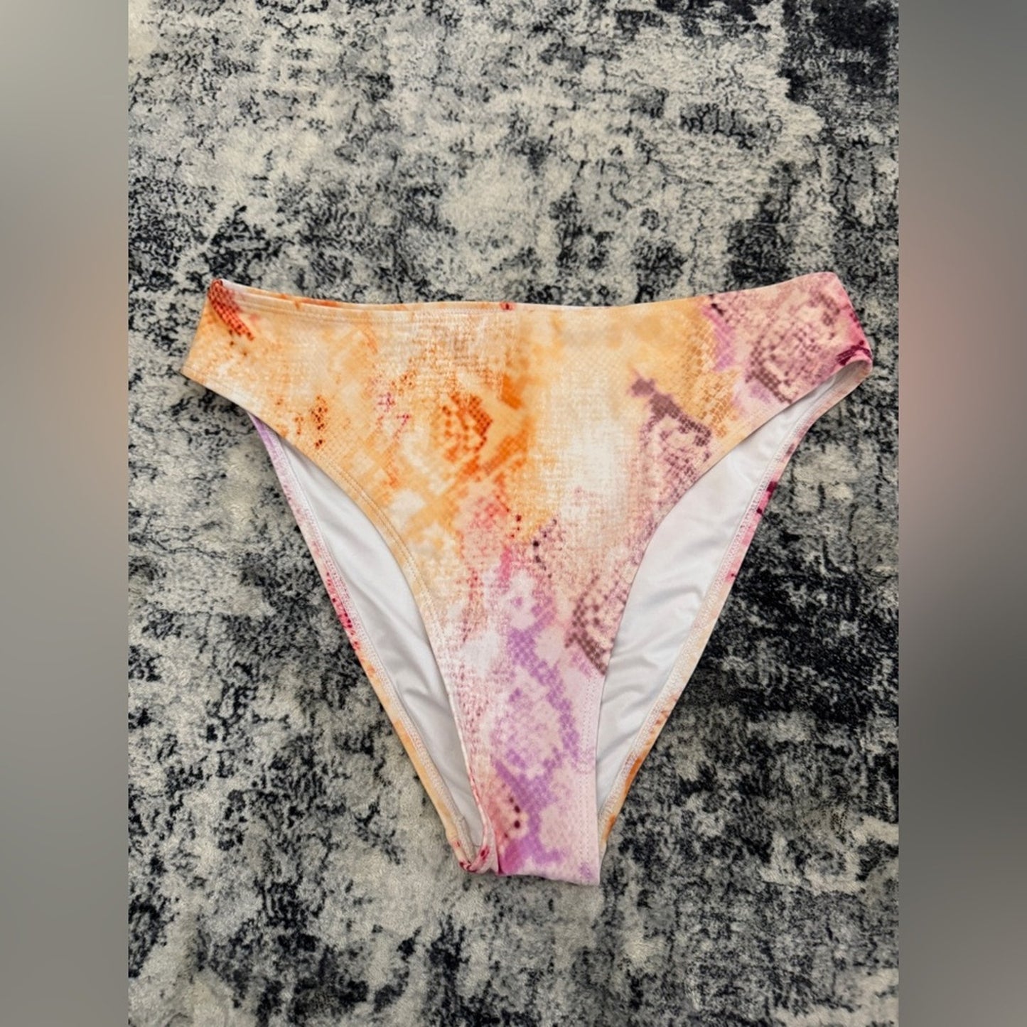 Pre-Owned LG Cupshe Orange and Pink Snake Skin Bikini Bottom