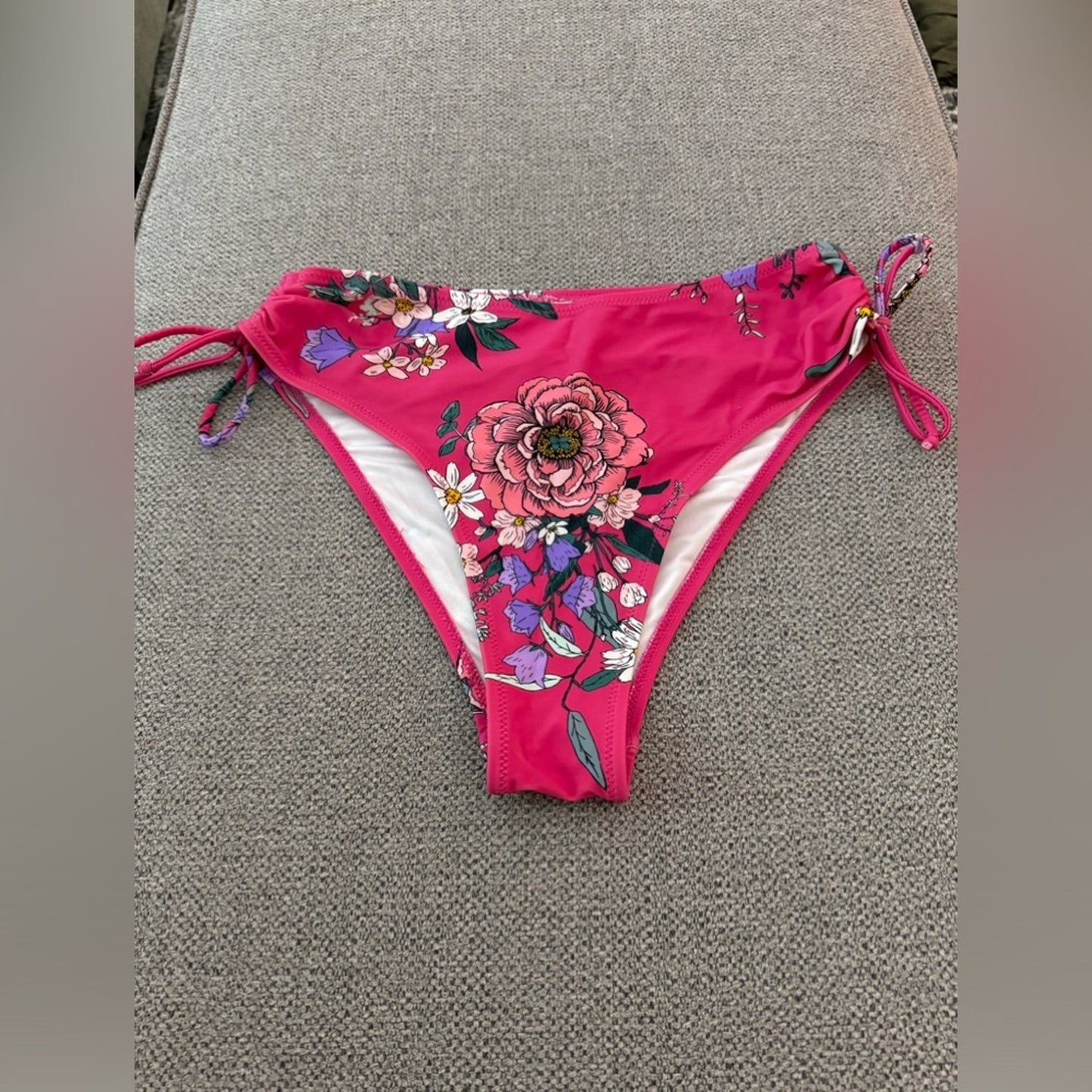 Pre-Owned MD Cupshe Hot Pink/Floral Bikini Bottom