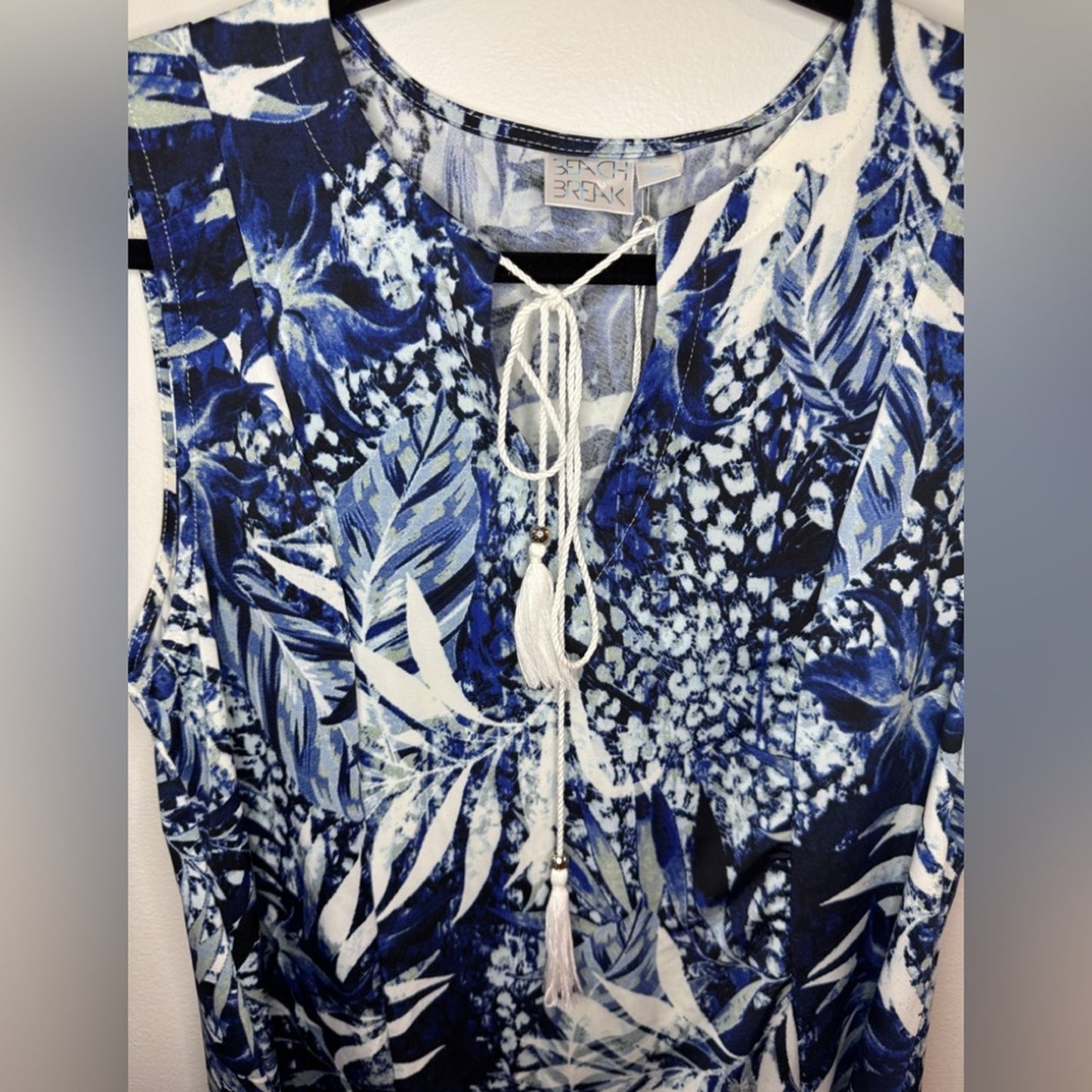 NWT LG Beach Break Blue and White Tropical Print Dress