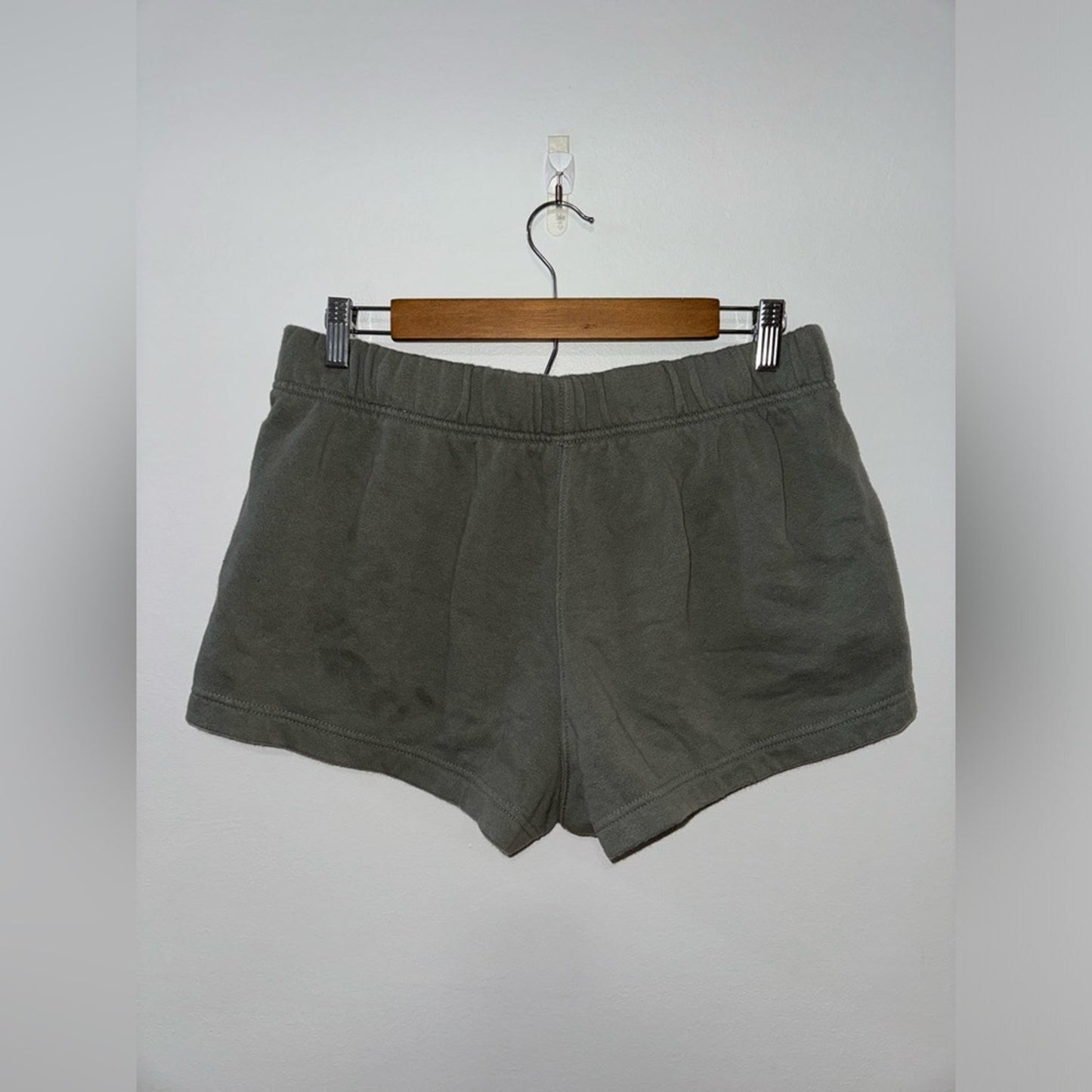 Pre-Owned LG The North Face Green Sweatshorts