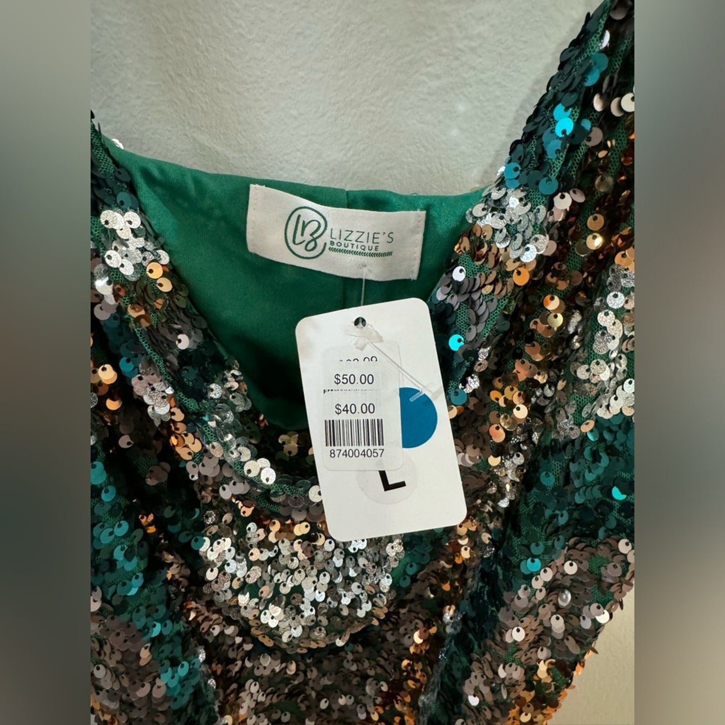 NWT LG Lizzie’s Boutique Green Pattern Sequin Dress