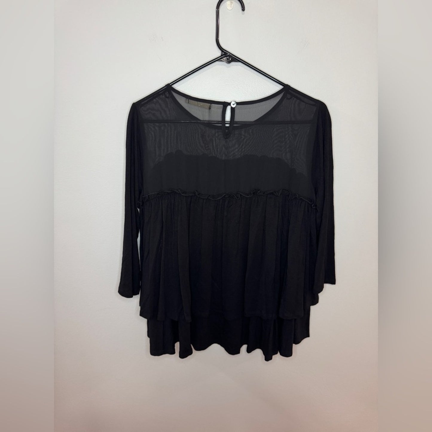 NWT SM Pebble and Stone Black Flowy long Sleeve Mesh Top