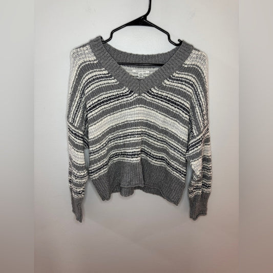 Pre-Owned MD American Eagle Grey and White Striped Knitted Cropped Sweater