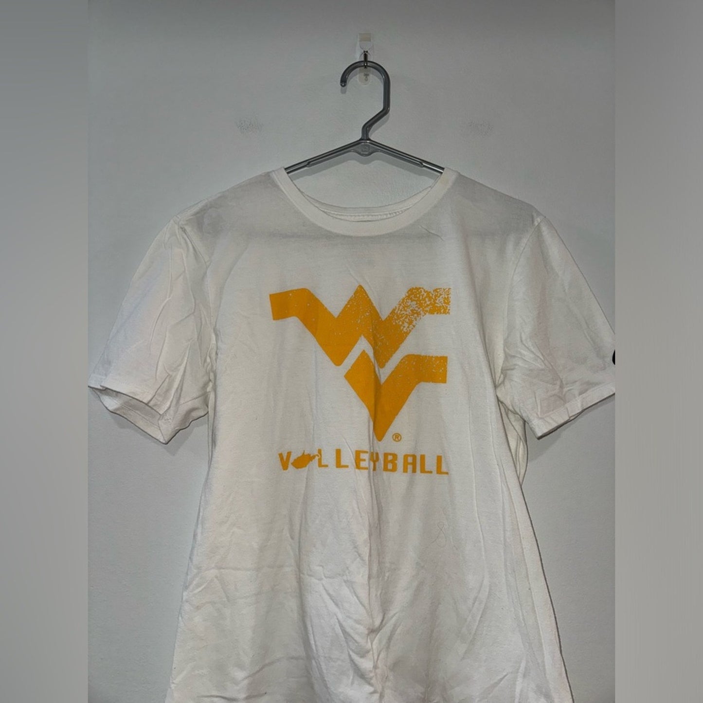 Pre-Owned MD Nike Athletic Cut White WVU Volleyball Shirt