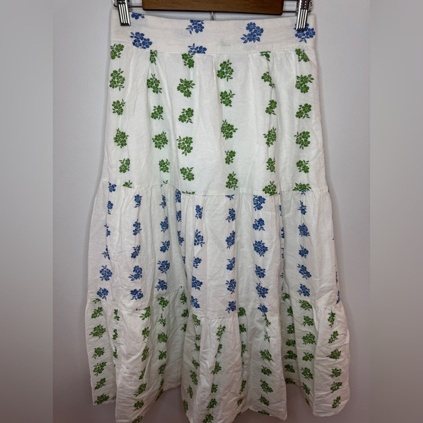 BNWOT SM American Eagle White with Blue and Green Flowers Long Skirt