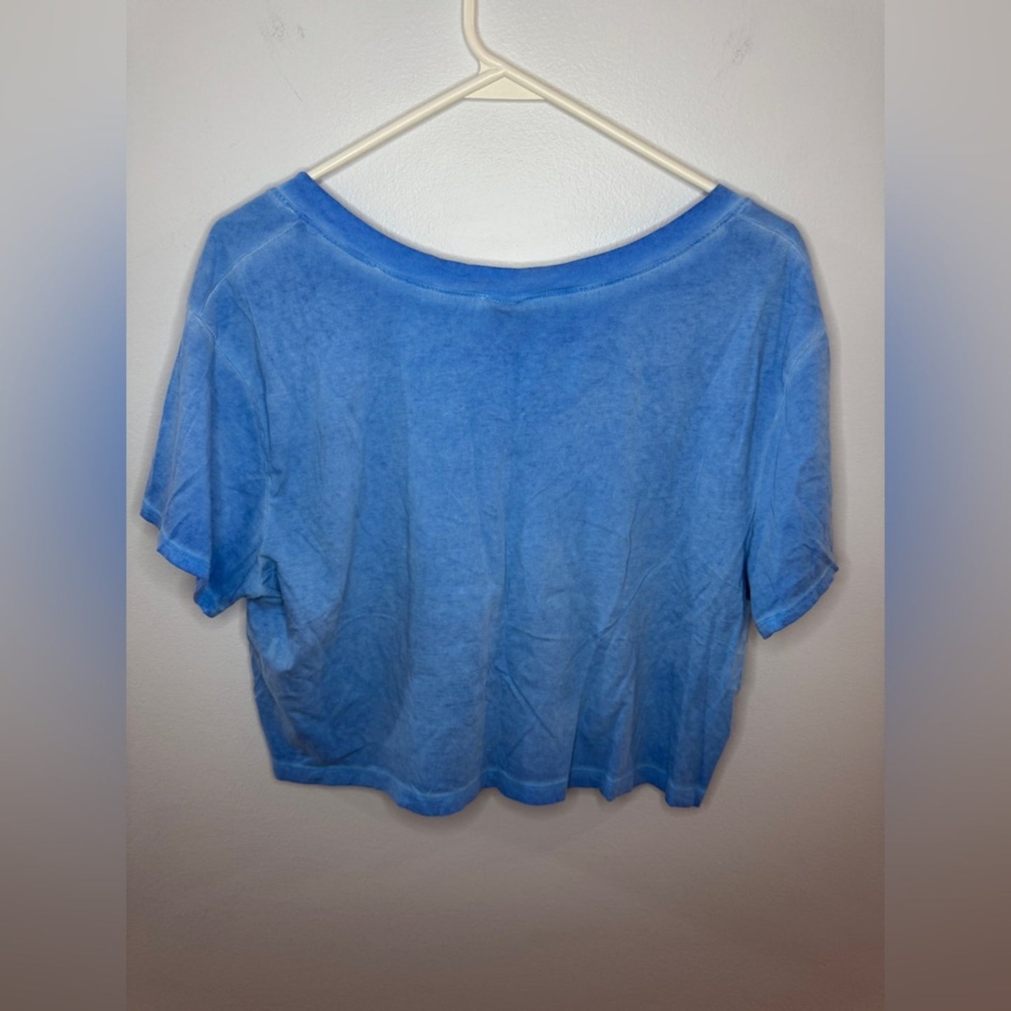 Pre-Owned XL Wild Fable Blue Distressed V-neck Cropped T-Shirt