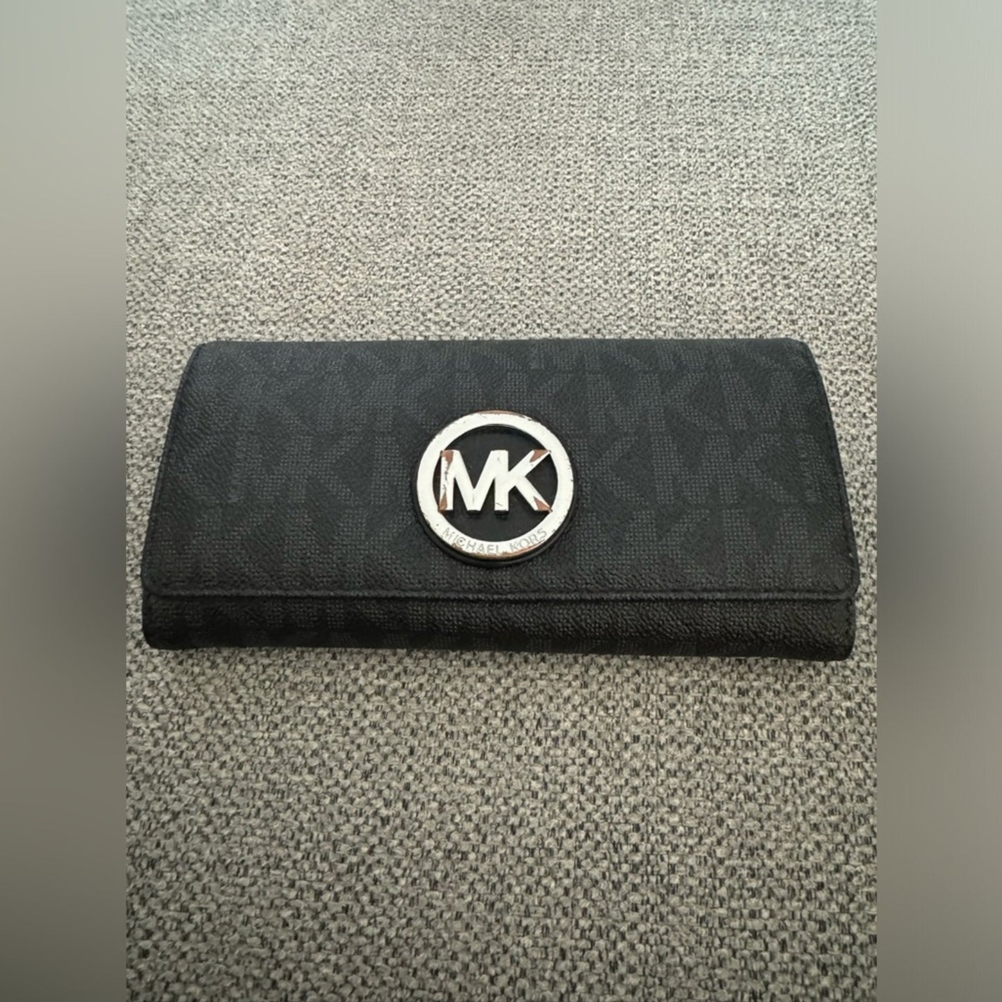 Pre-Owned Michael Kors Black/Grey Jet Set Large Trifold Wallet