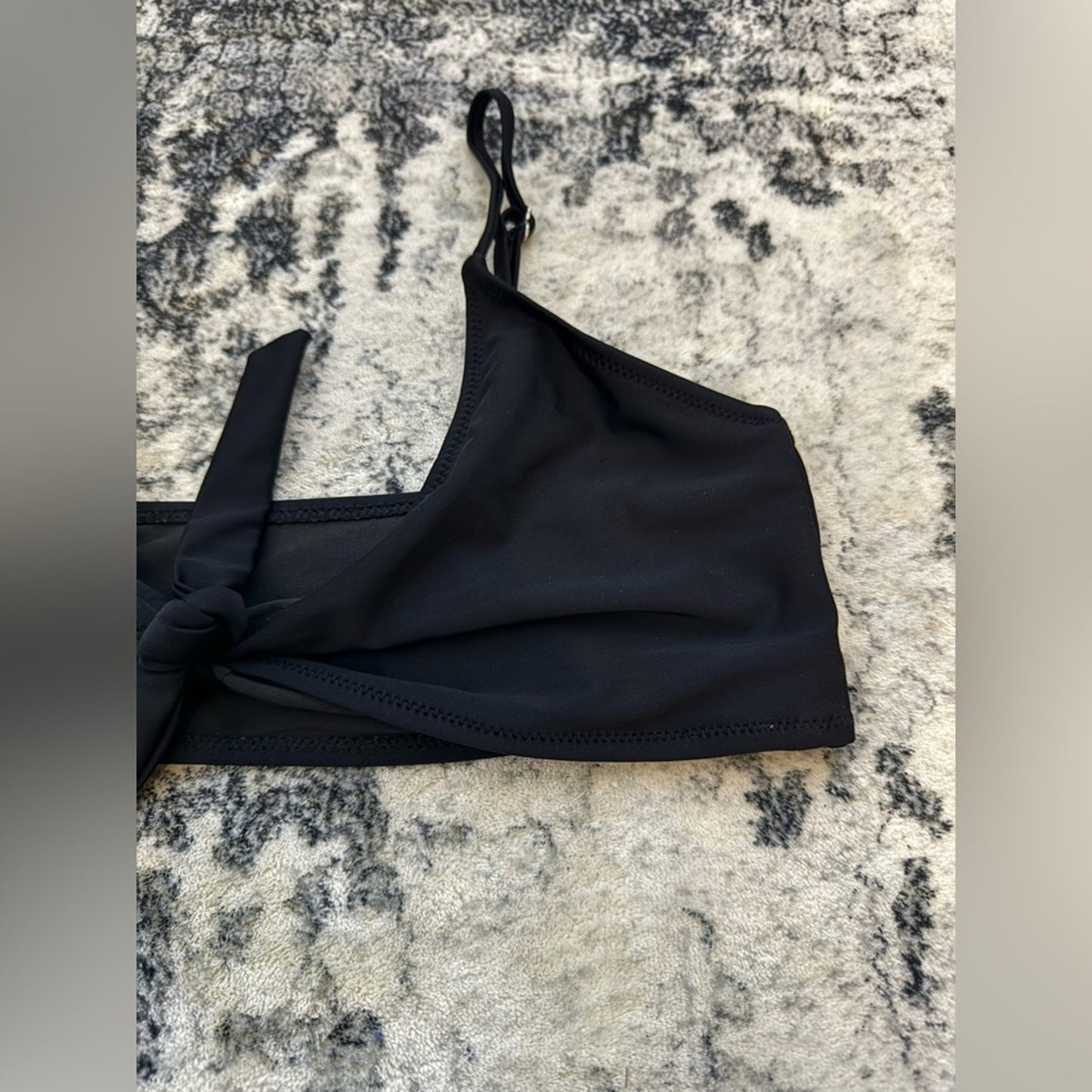 Pre-Owned LG Unbranded Black Front Tie Bikini Top