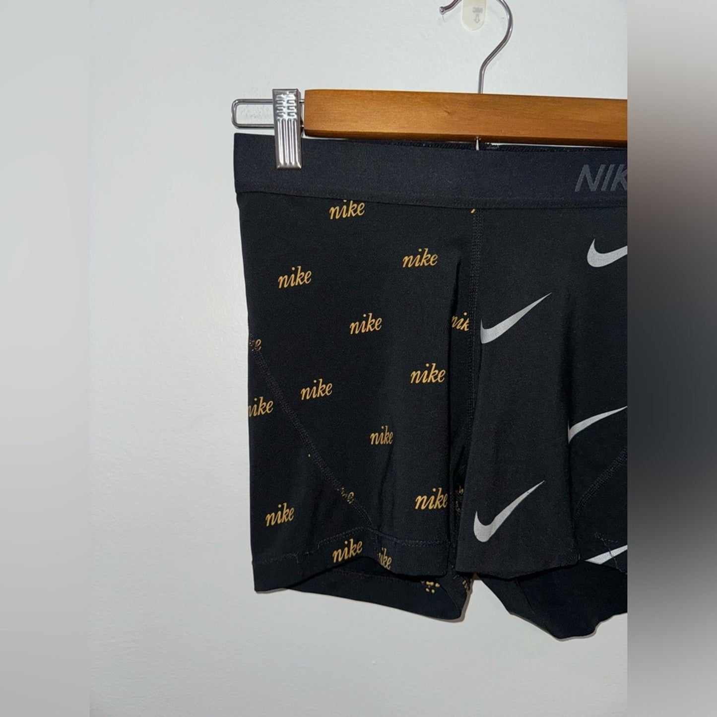 Pre-Owned MD Nike Dri-Fit Black Logo Shorts