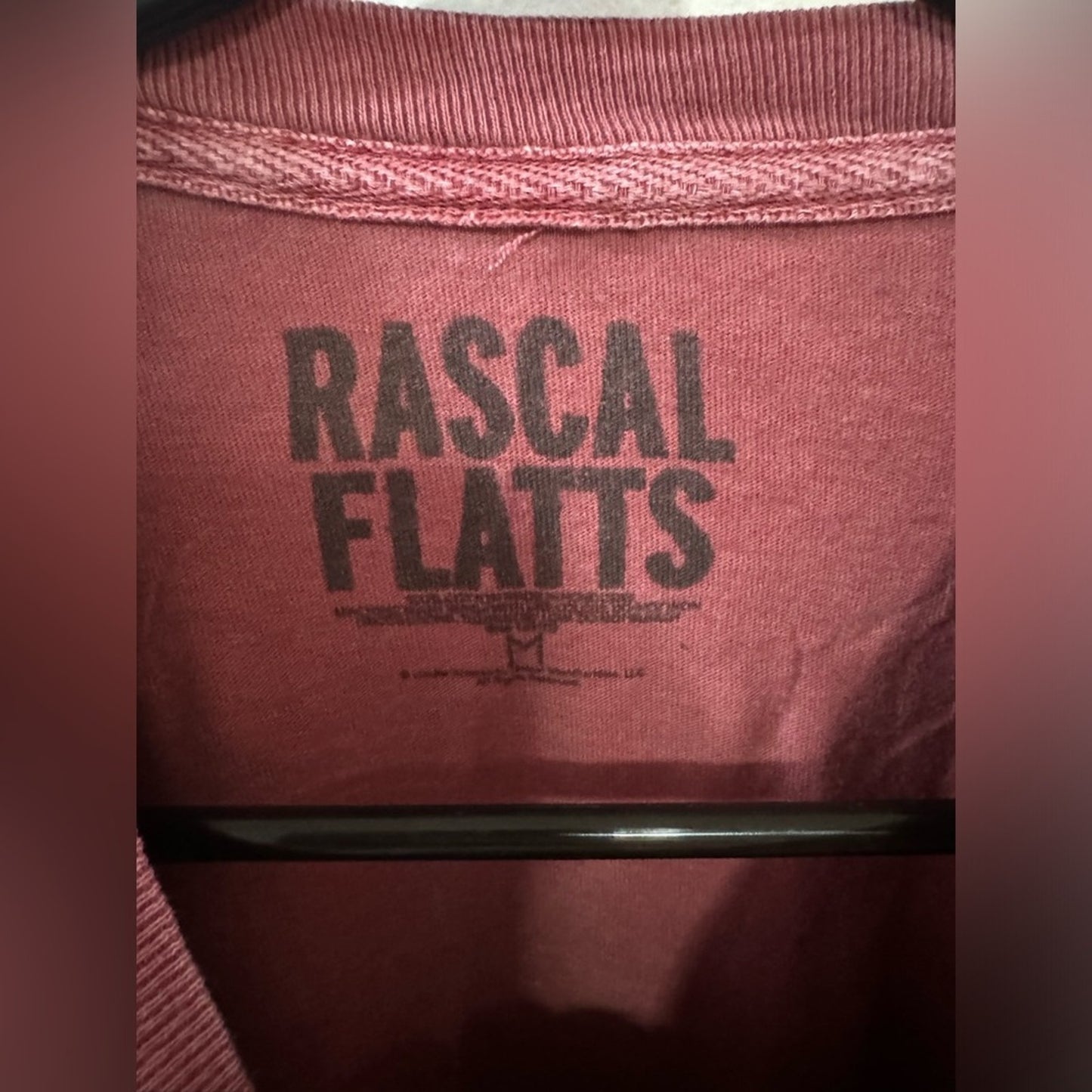 Pre-Owned MD Rascal Flatts 2019 Red Summer Playlist Tour Long Sleeve Shirt