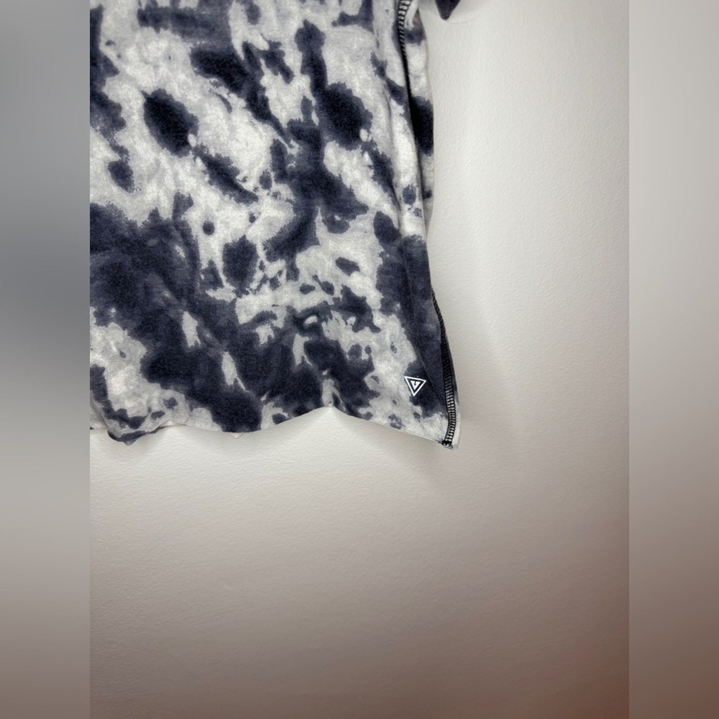 Pre-Owned LG Yogasmoga Navy and White Tie Dye T-Shirt