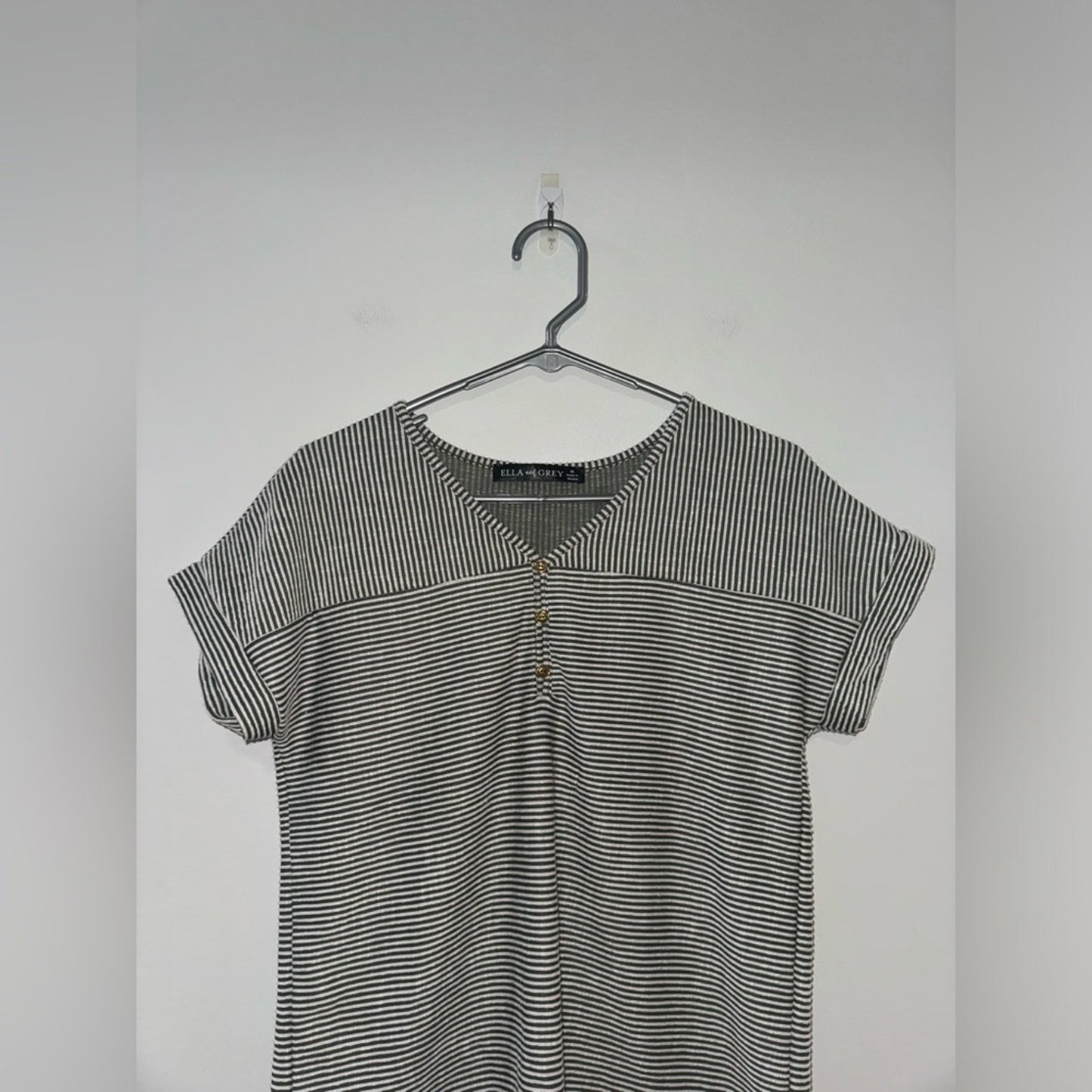 Pre-Owned MD Ella and Grey Striped Short Sleeve Top