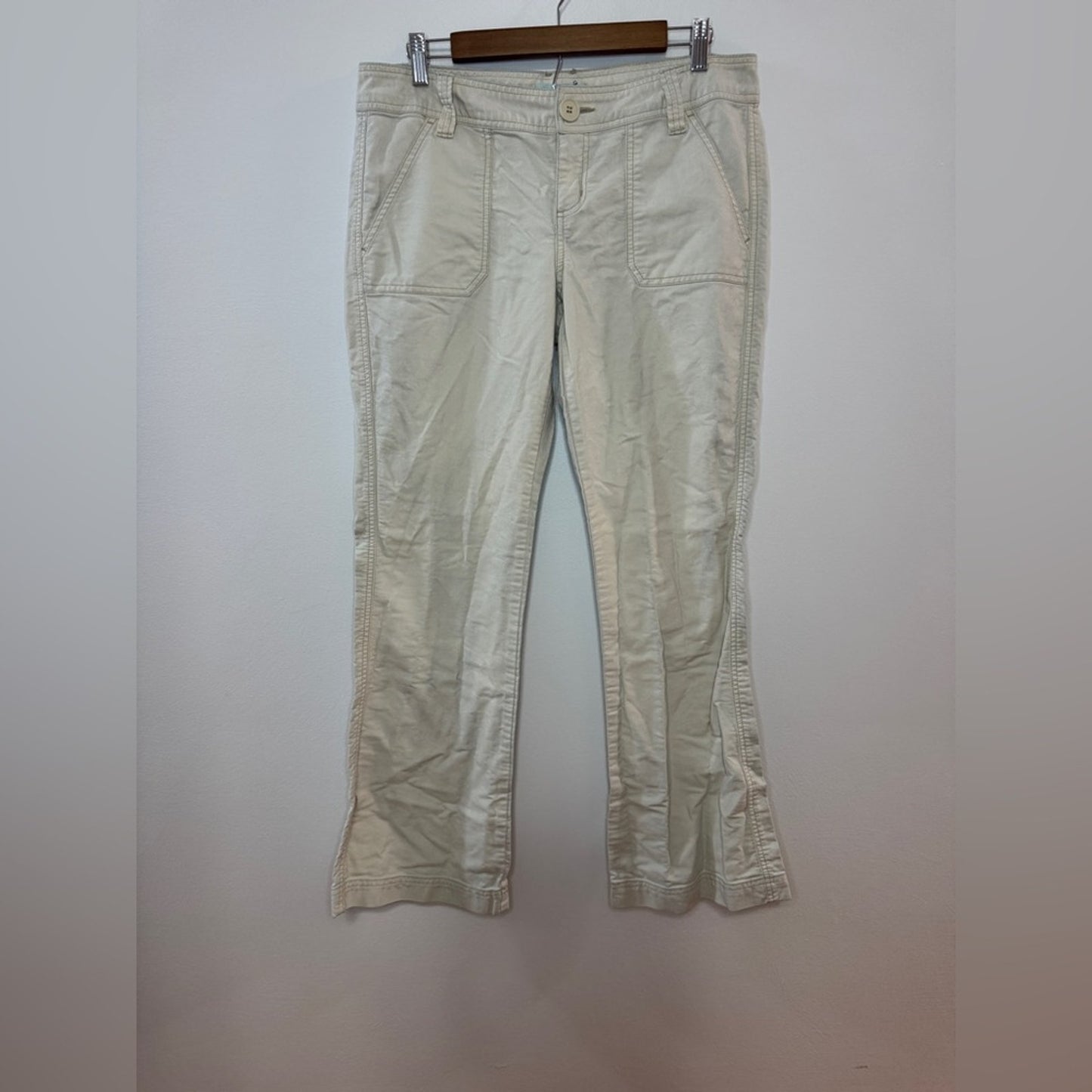 Pre-Owned Size 9/10 Regular Aeropostale Cream Bootcut Pants