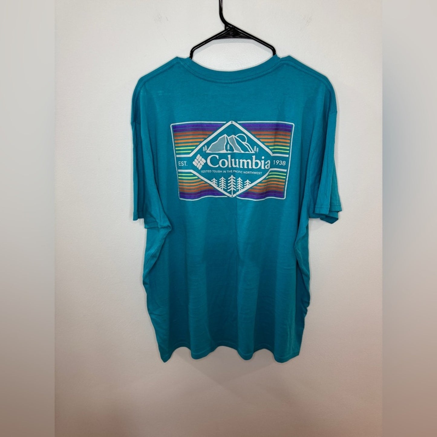 NWT XL Columbia Teal Graphic Logo T-Shirt