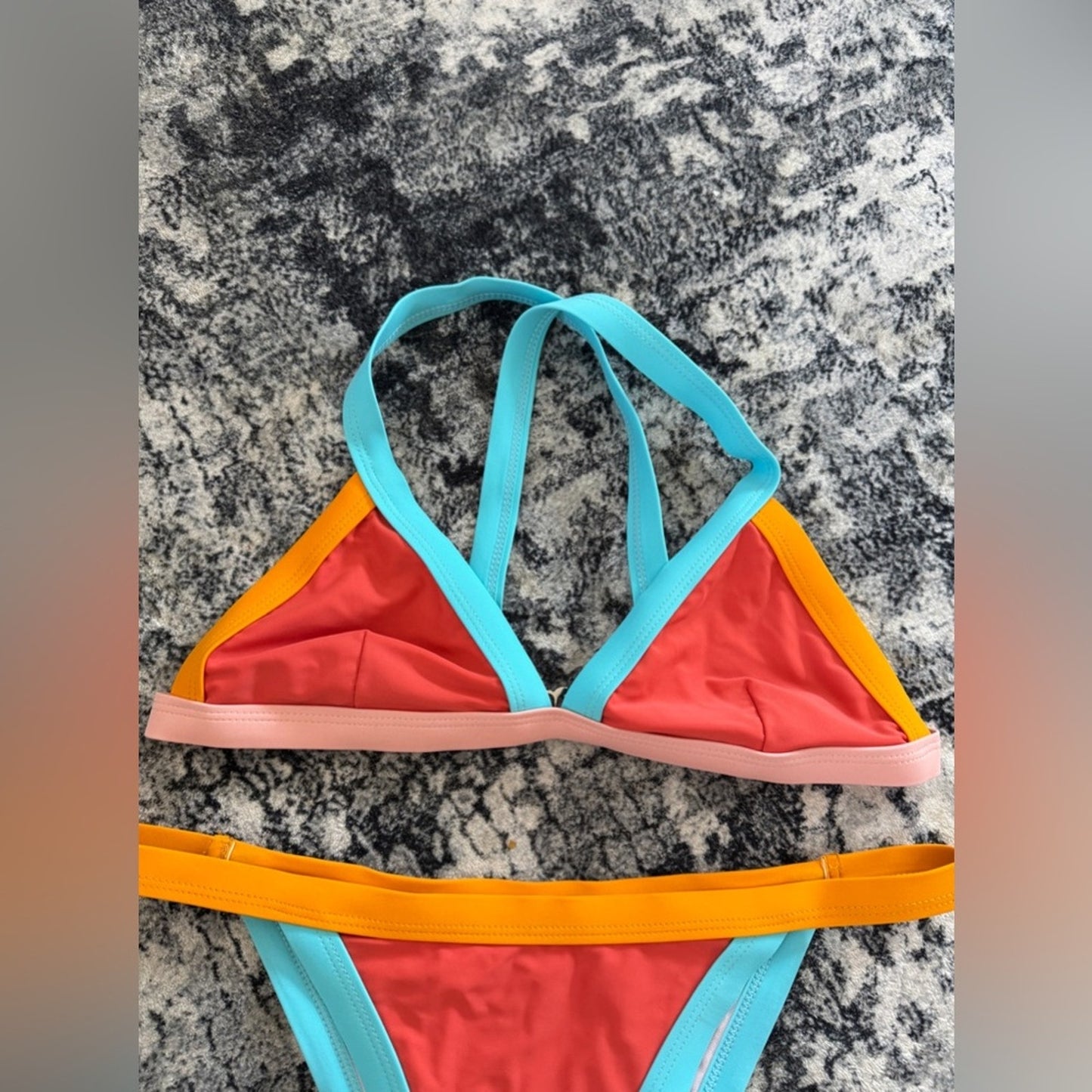 Pre-Owned LG SHEIN Color Block Bikini Top and Bottom Set