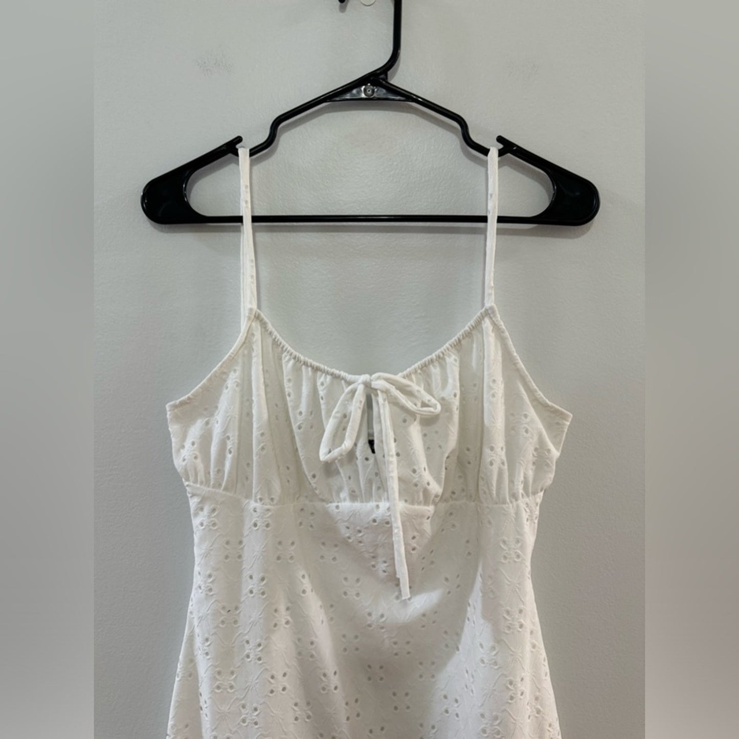 Pre-Owned LG Rue21 White Front Tie Dress