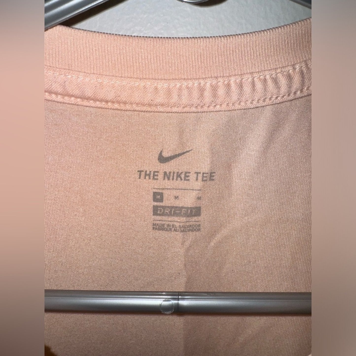 Pre-Owned MD Nike Dri-Fit Light Pink T-Shirt