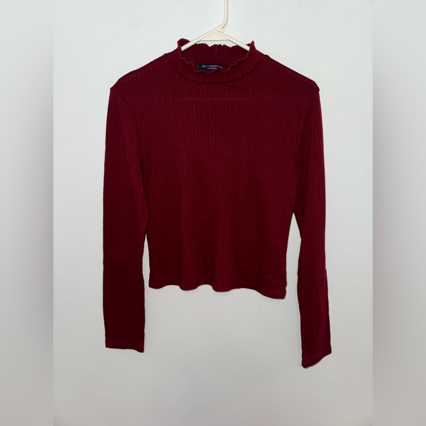 Pre-Owned LG One Clothing Maroon Ribbed High Neck Sweater