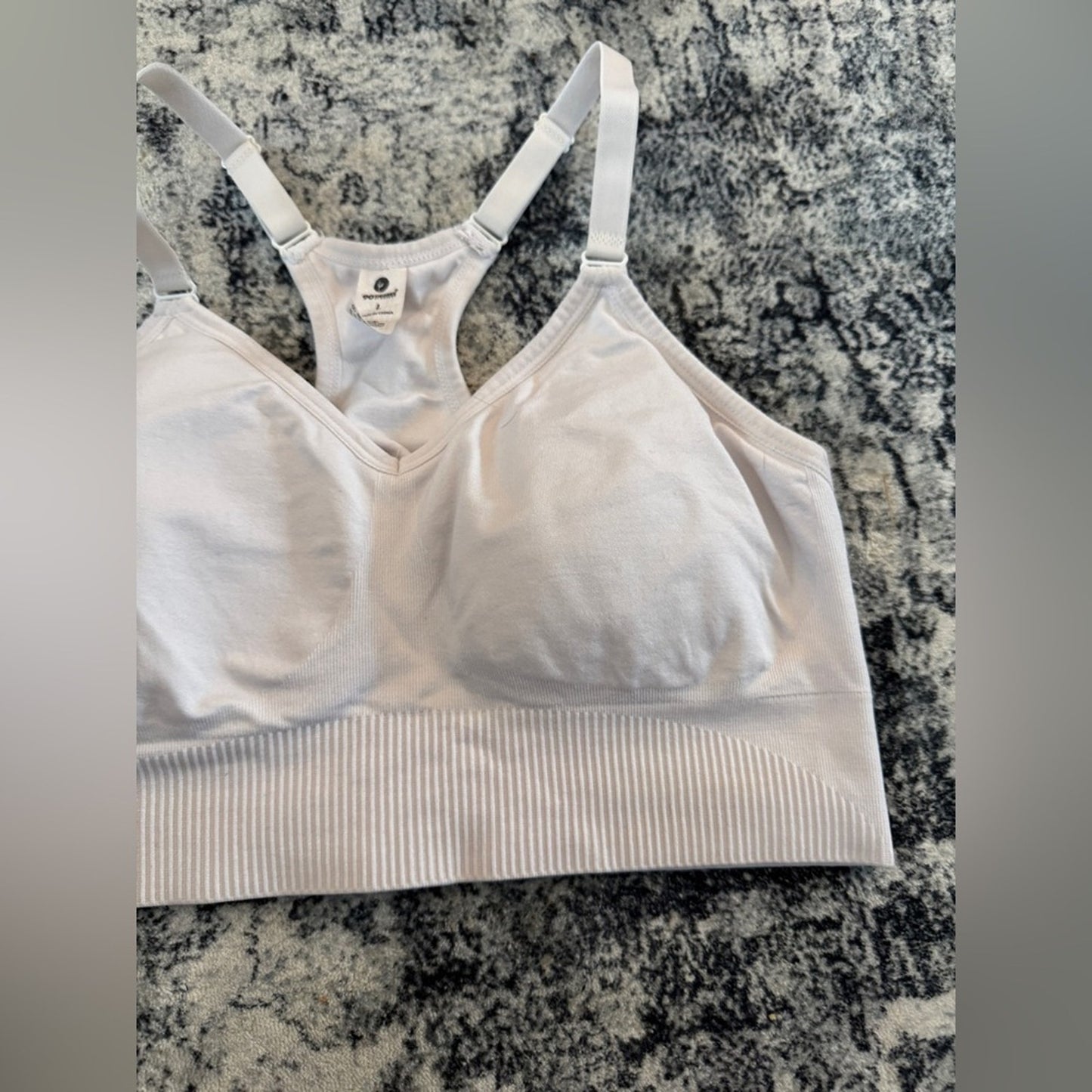 Pre-Owned LG 90 Degree White Sports Bra