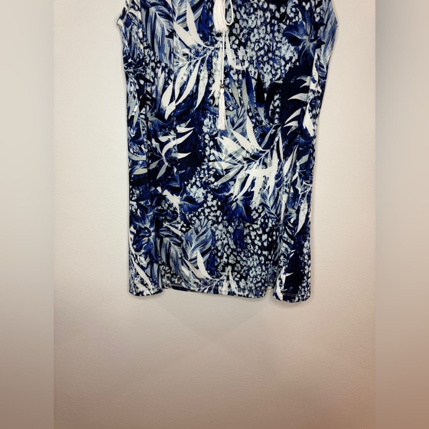 NWT LG Beach Break Blue and White Tropical Print Dress