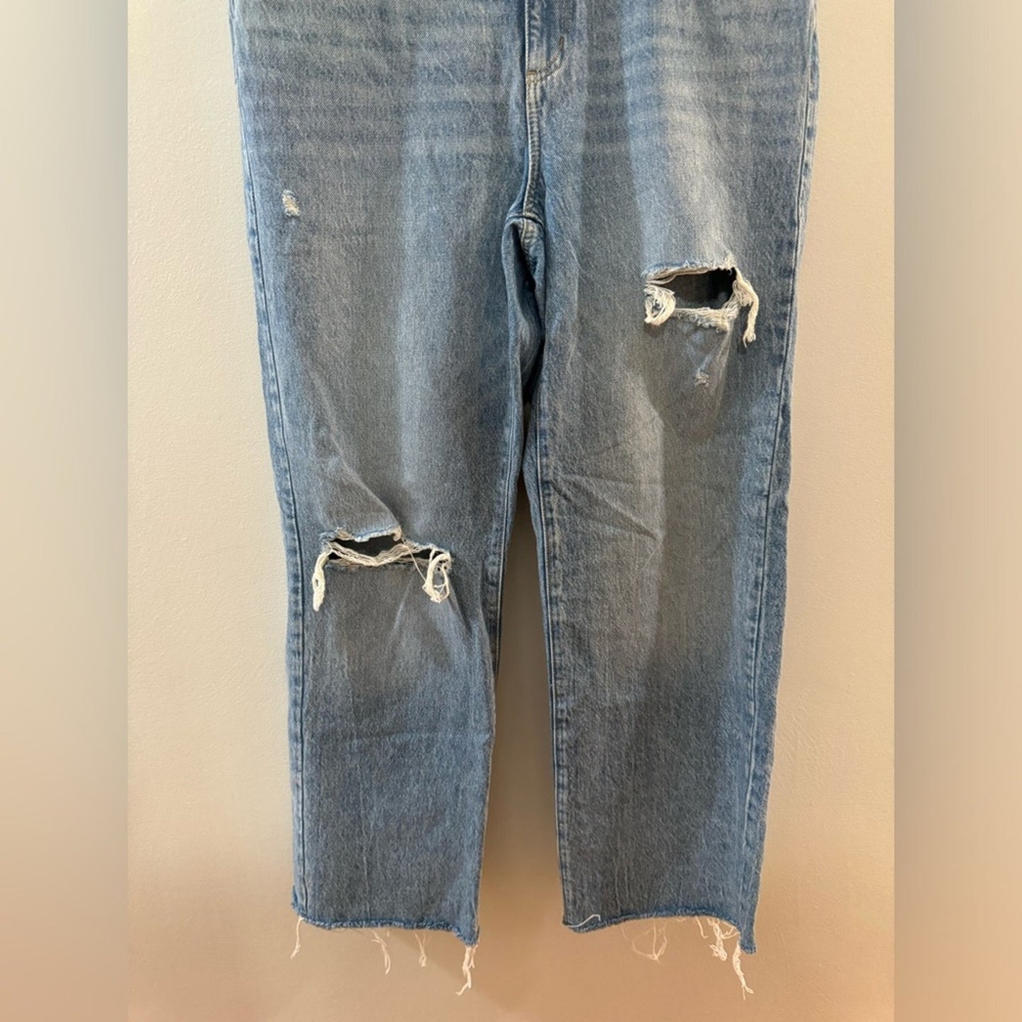 Pre-Owned Size 11 Garage Denim Wide Leg Light Blue Distressed Jeans