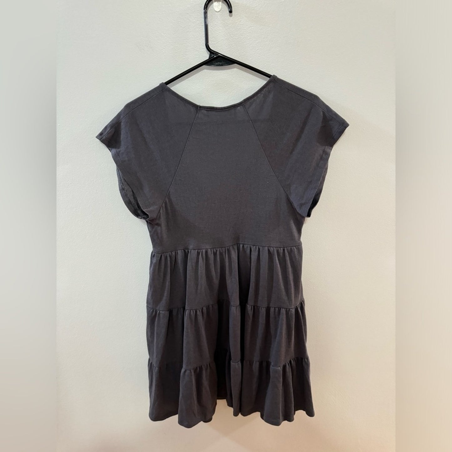 Pre-Owned MD Lizzie’s Boutique Grey Ruffle Dress