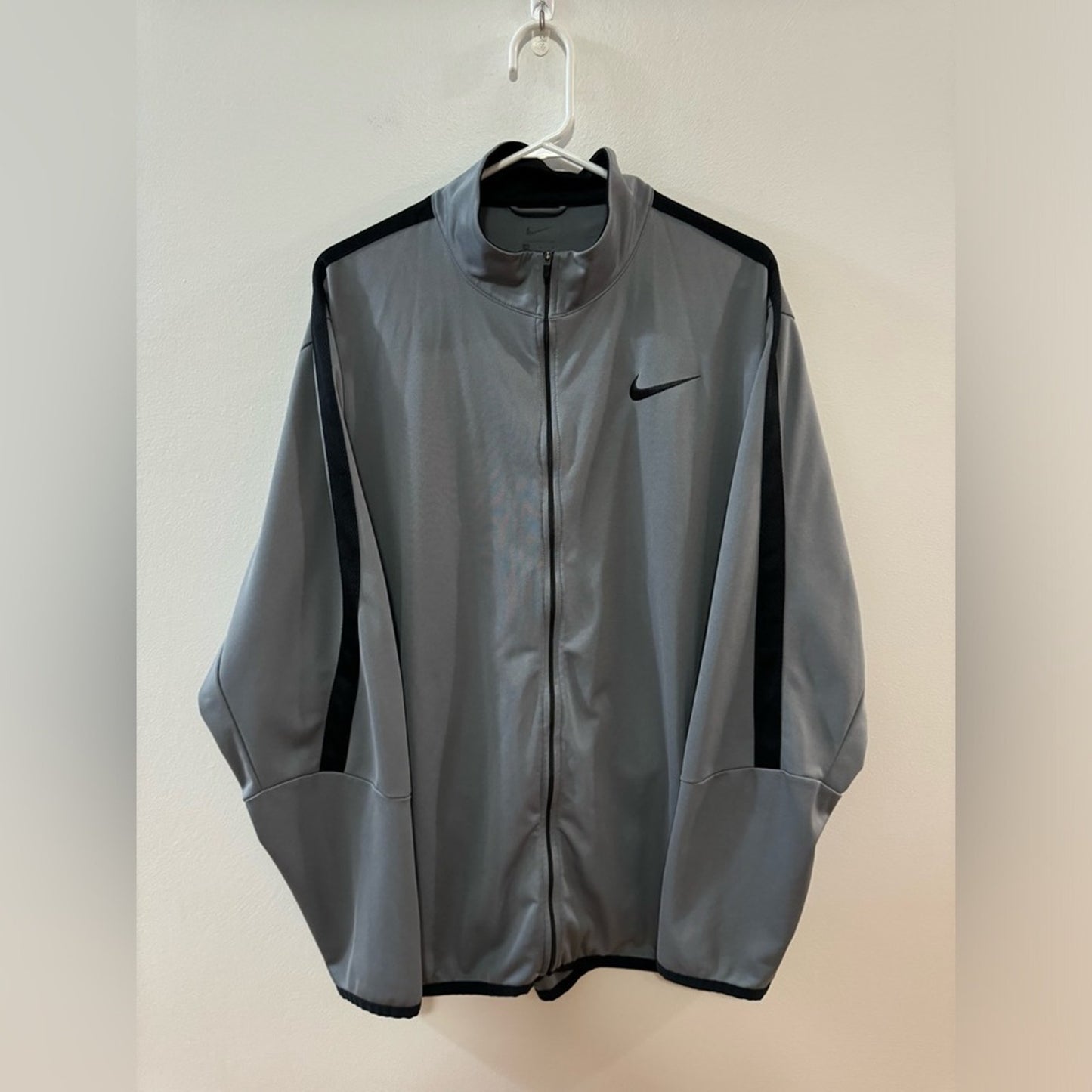 Pre-Owned XXL Nike Grey/Black Zip-Up Jacket