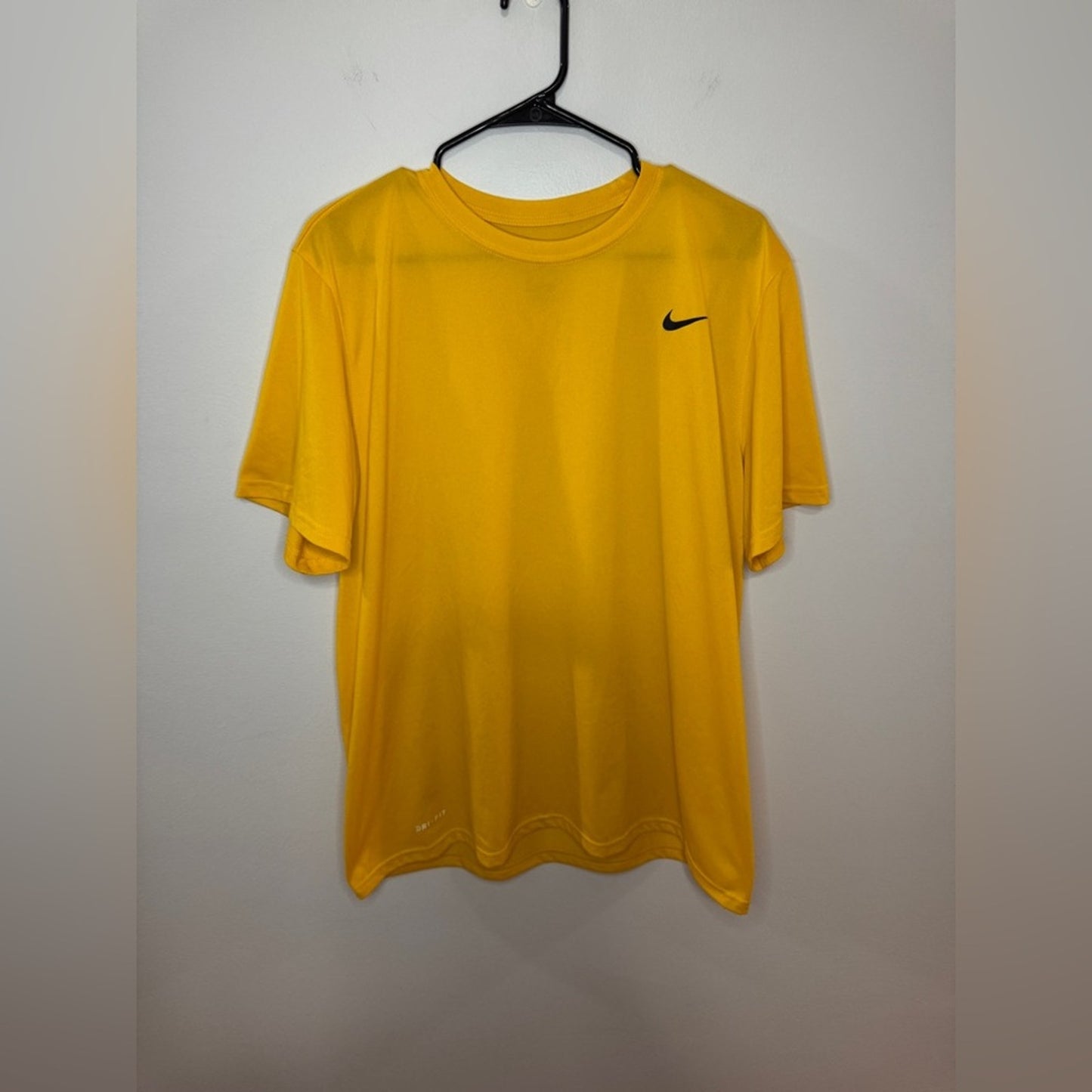 Pre-Owned XL Nike Yellow Dri-Fit The Nike Tee T-Shirt