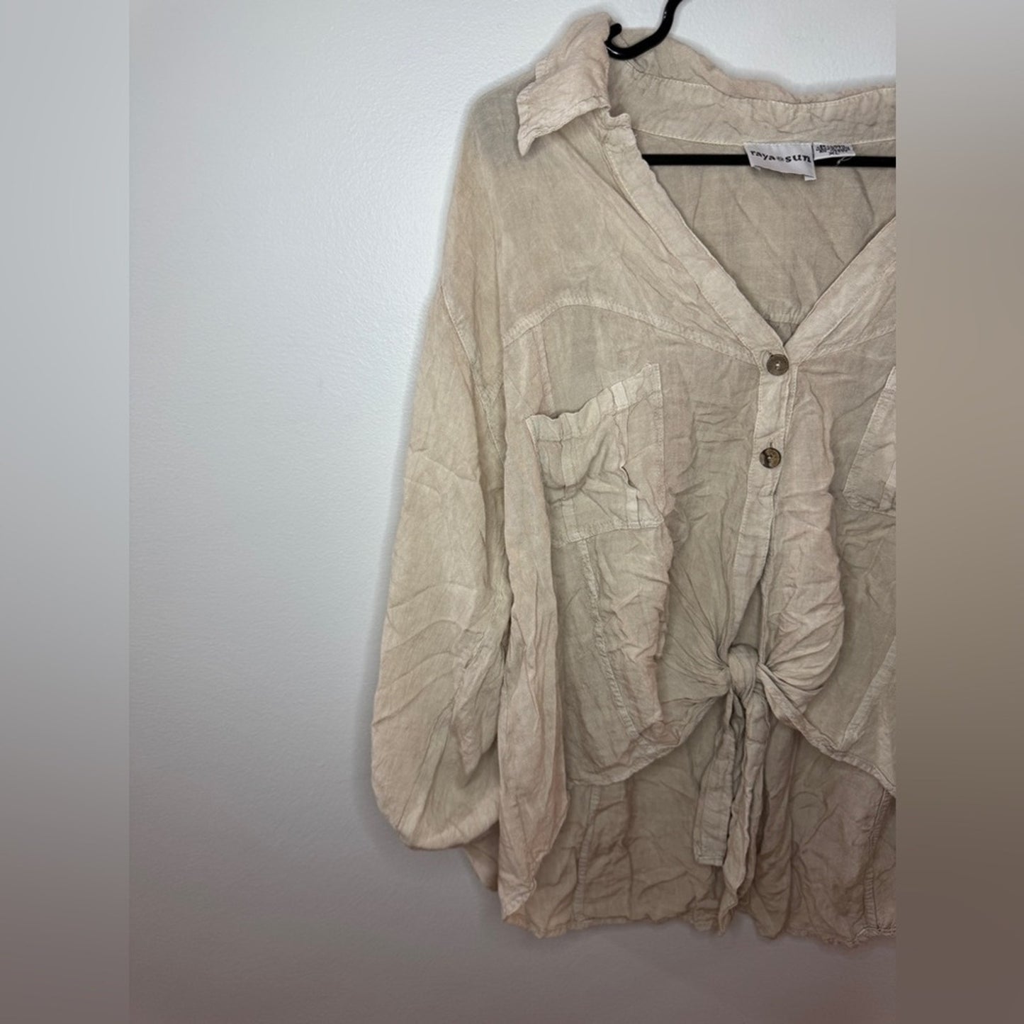 Pre-Owned XL Raya Sun Tan Beige Button Up Collared Shirt