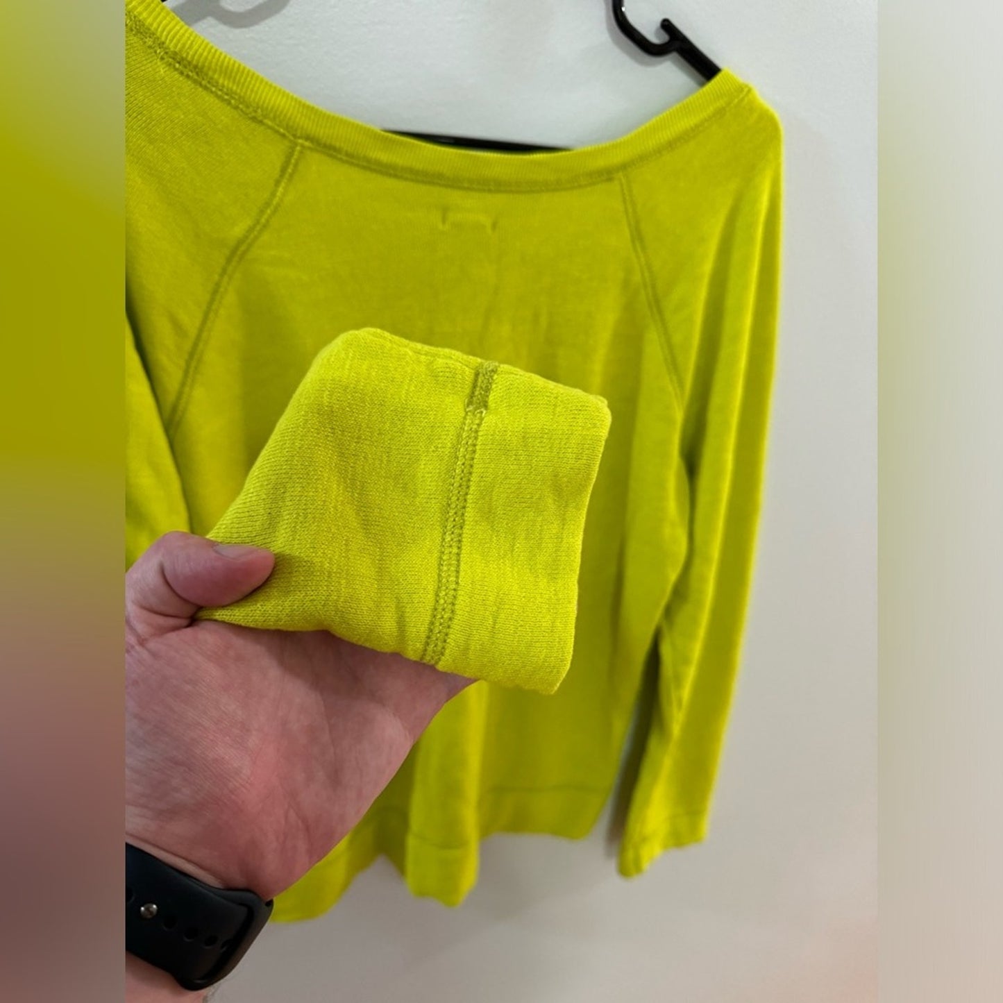 Pre-Owned LG Aerie Yellow Long Sleeve Crew Neck Shirt