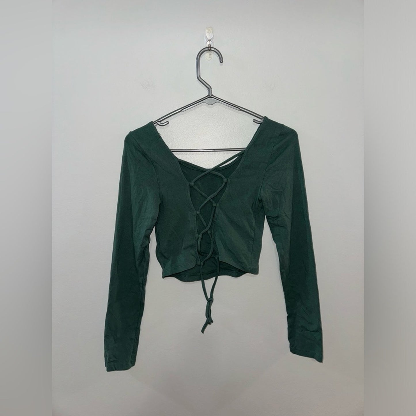 Pre-Owned MD Aeropostale Green Cropped Tie Back Long Sleeve Shirt