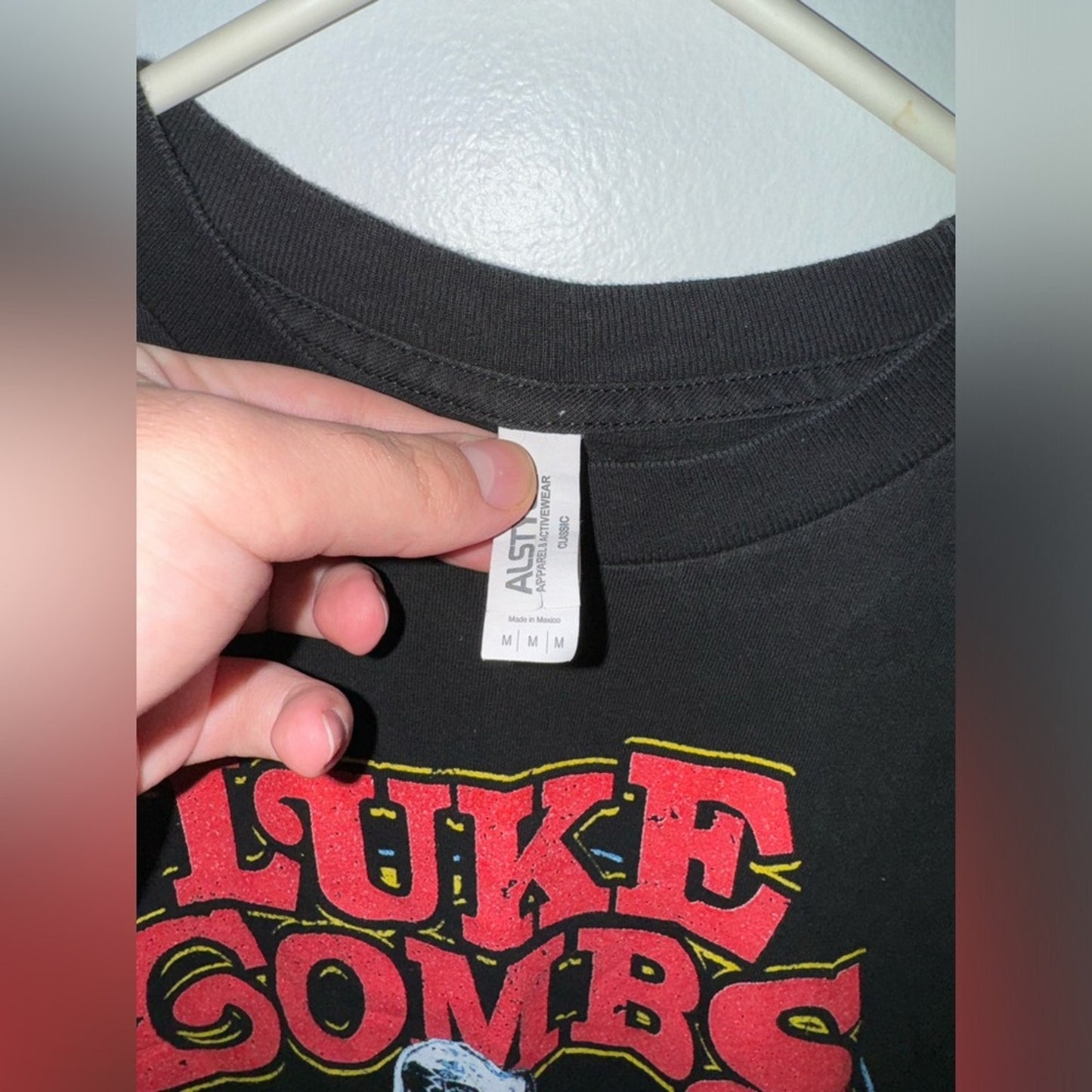 Pre-Owned MD Luke Combs Beer Never Broke My Heart 2019 Tour Band T-Shirt