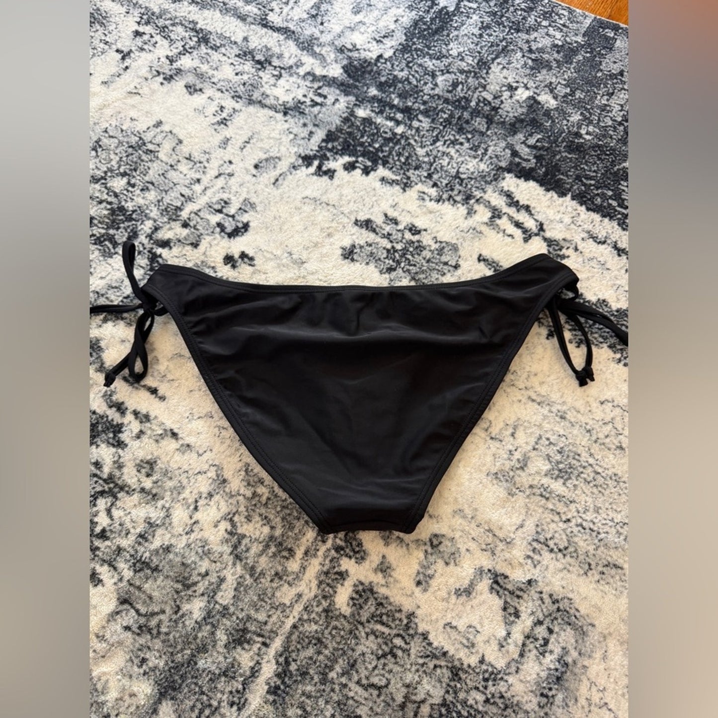 Pre-Owned LG YMI Black Side Tie Bikini Bottom