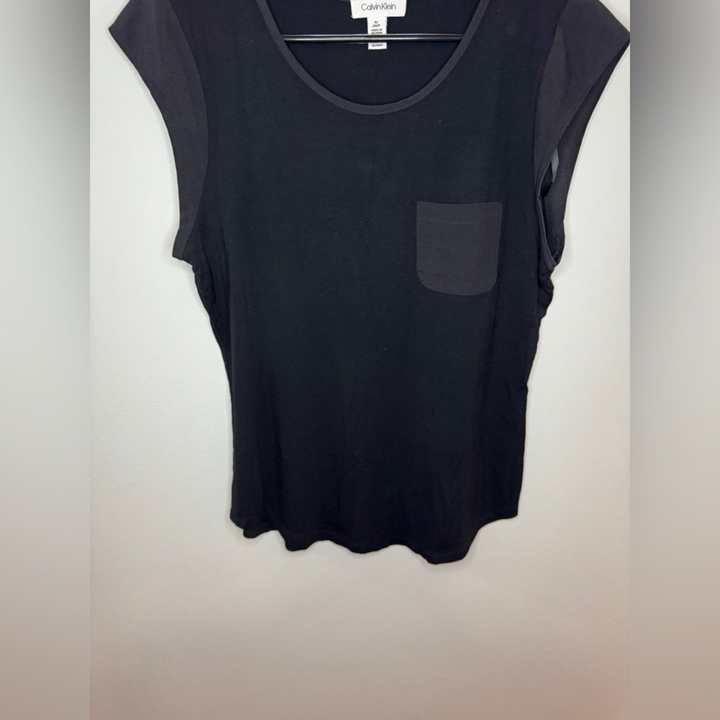 Pre-Owned SM Calvin Klein Black Pocket Tank Top