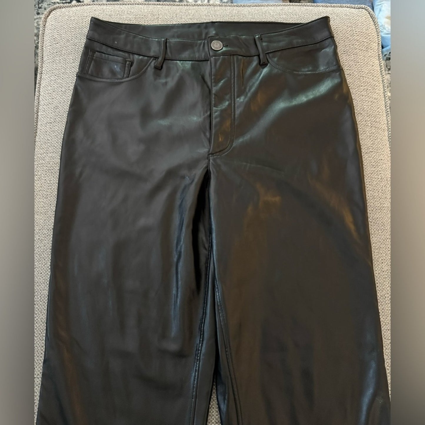 Pre-Owned Size 8 Joie Black Pleather Pants