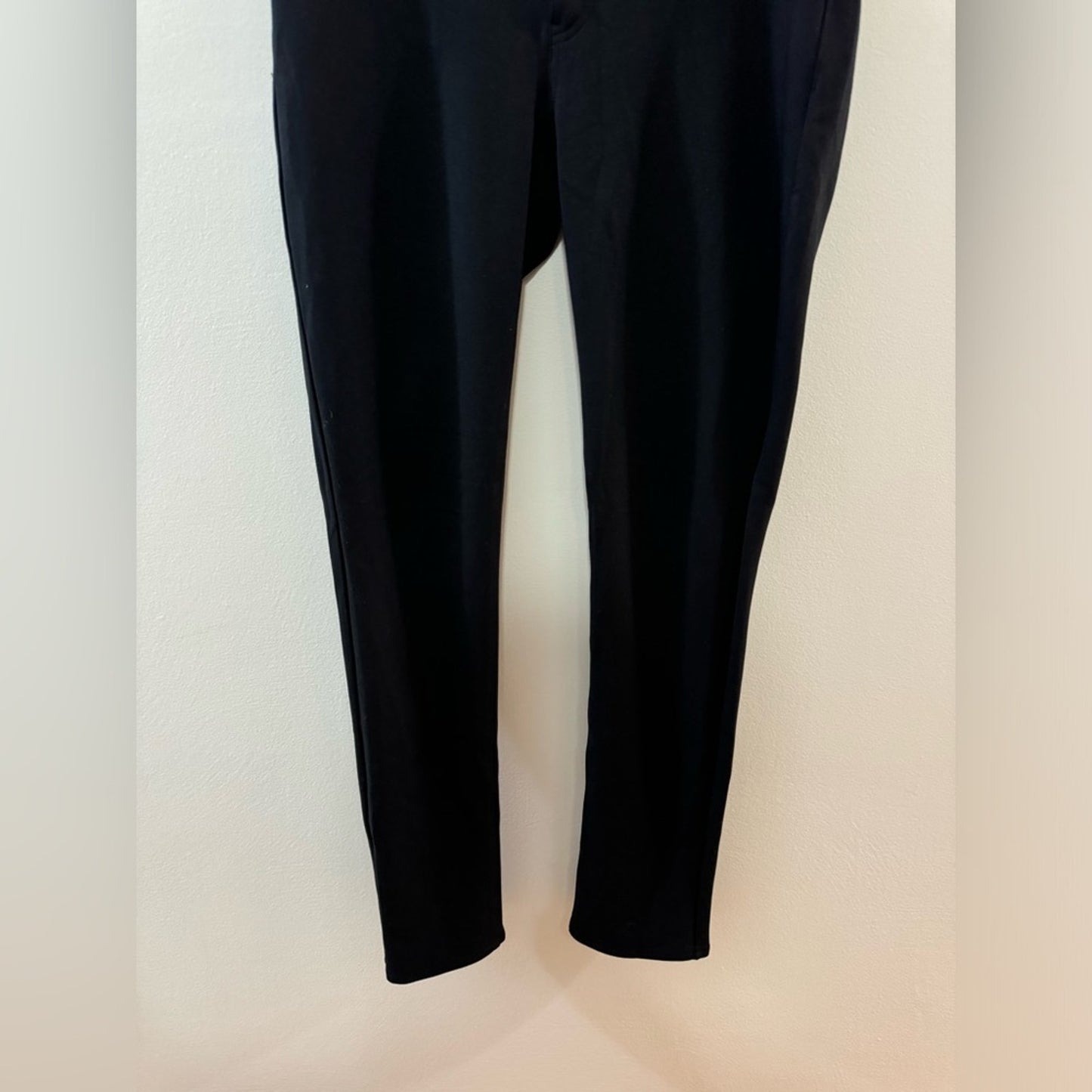 Pre-Owned Size 6 Calvin Klein Jeans Black Pants