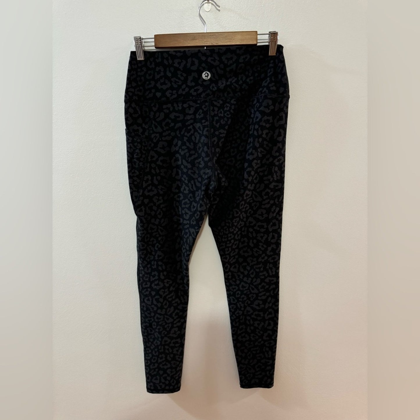 Pre-Owned Unbranded Black and Grey Leopard Print Leggings (see measurements)