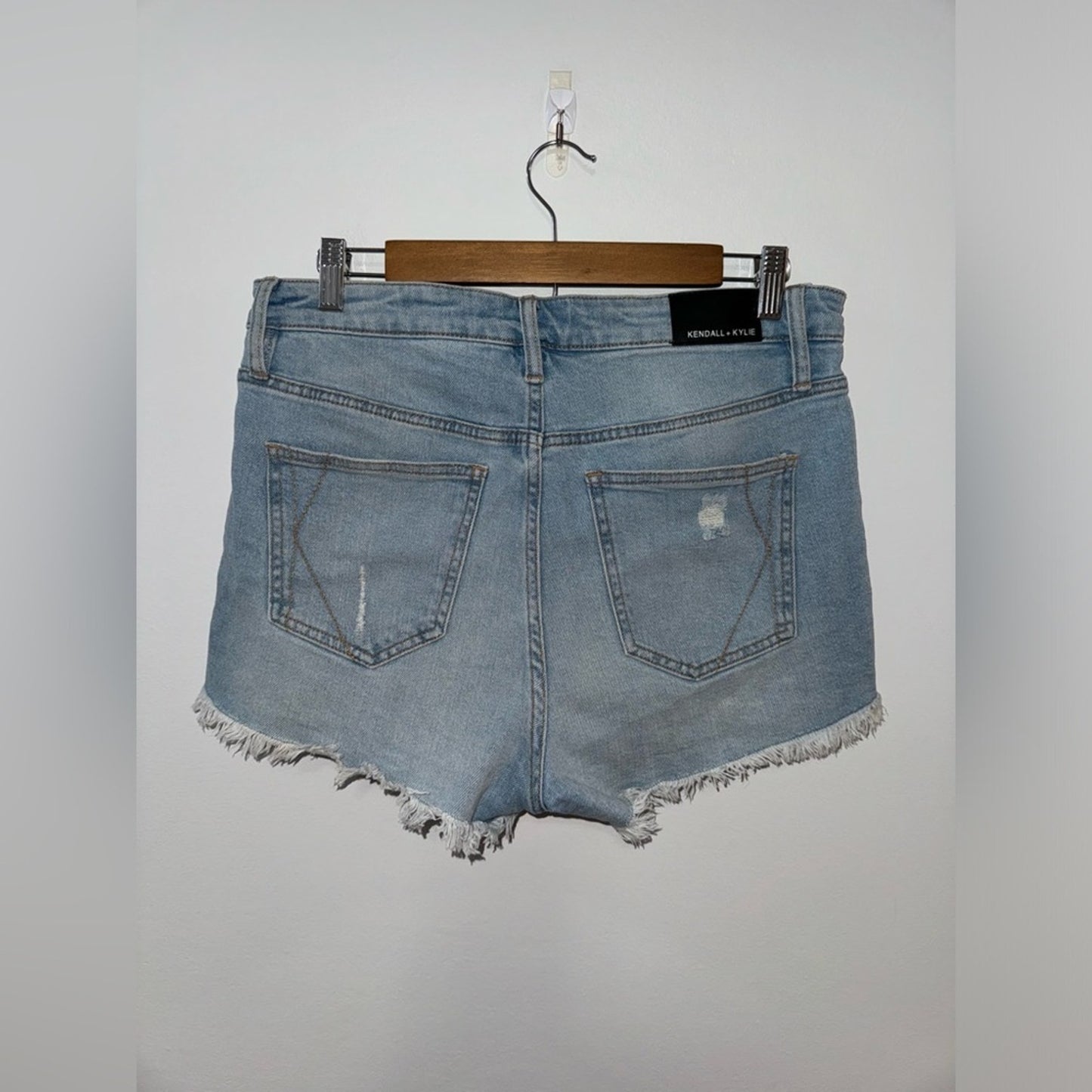 Pre-Owned Size 11/30 Kendall+Kylie The Drifter High Rise Blue Distressed Shorts