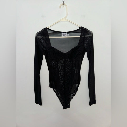 Pre-Owned SM/Size 4 Princess Polly Black Mesh Long Sleeve Bodysuit