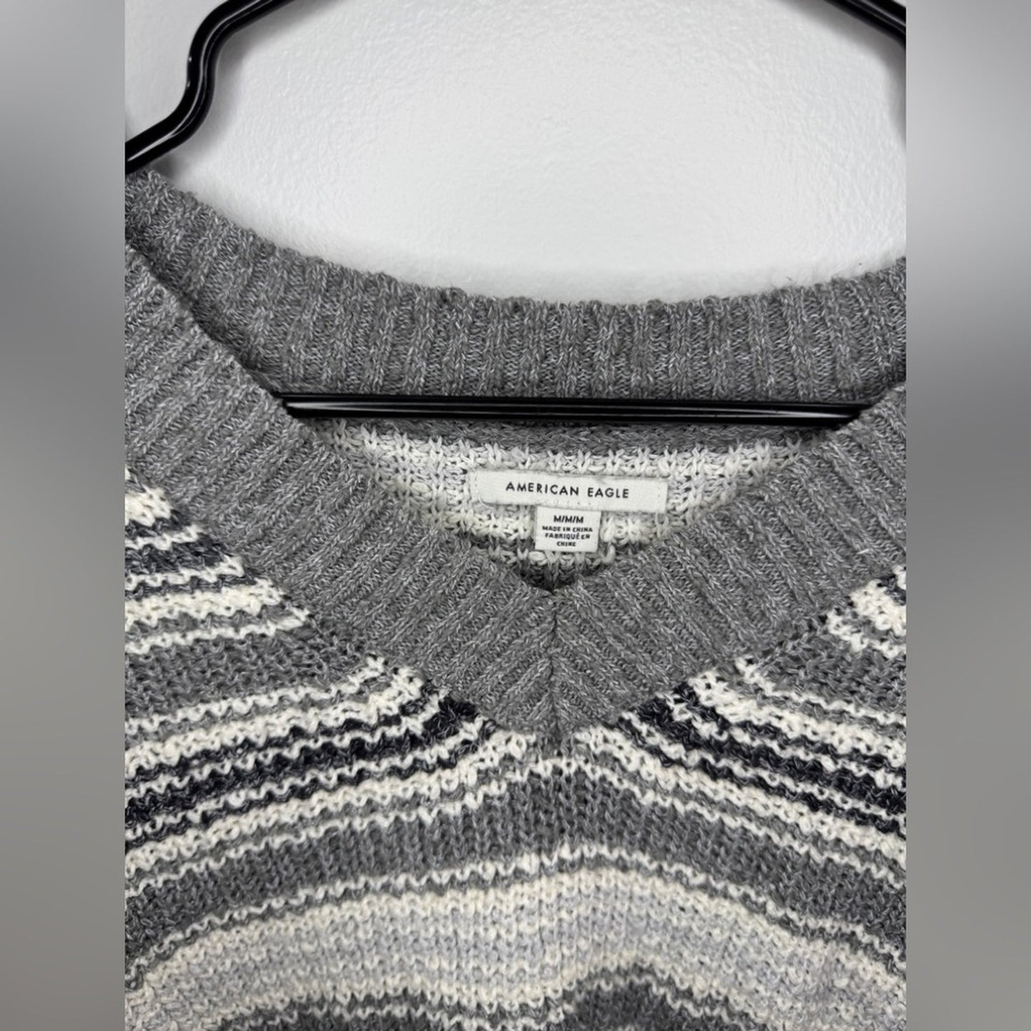 Pre-Owned MD American Eagle Grey and White Striped Knitted Cropped Sweater