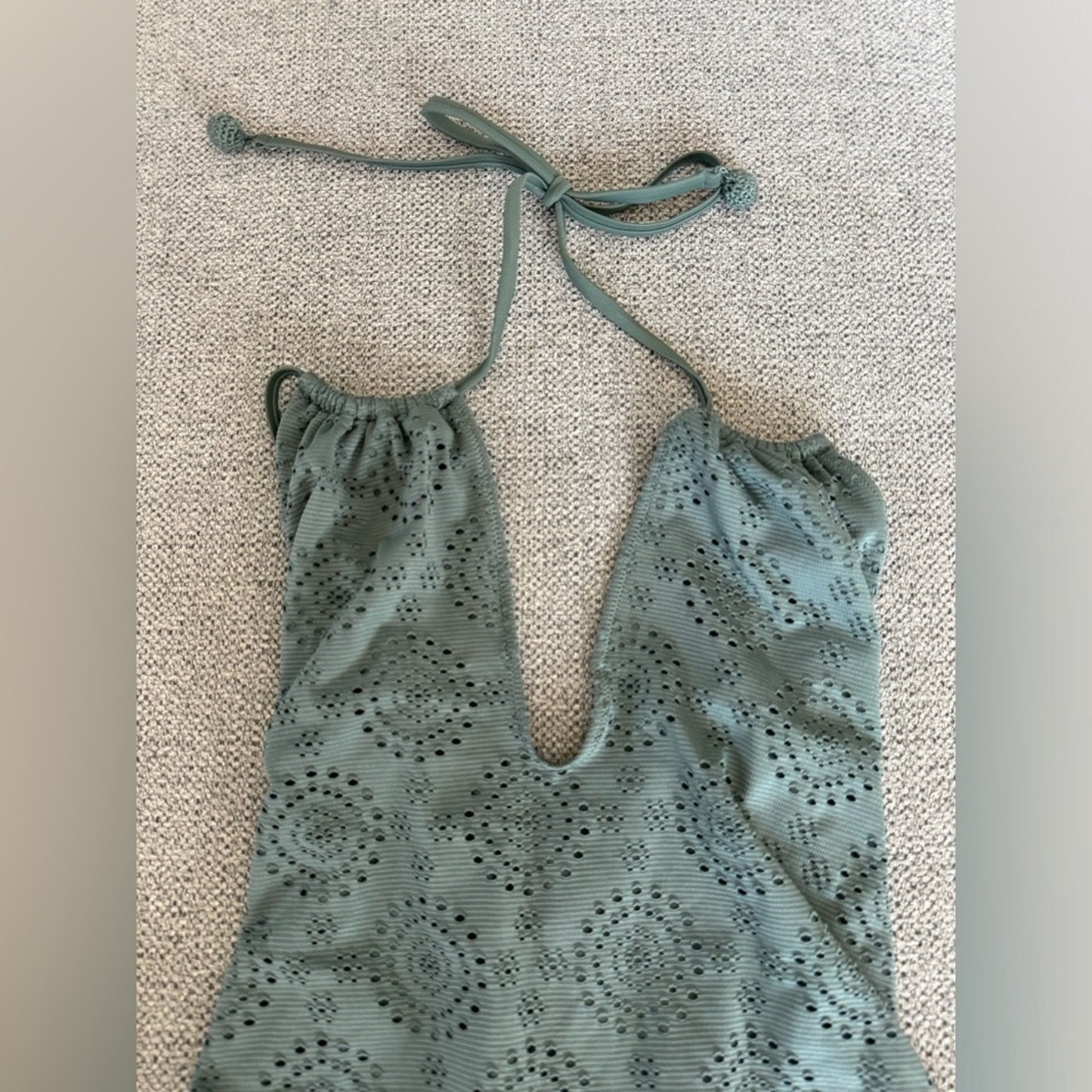 Pre-Owned LG Aerie Green Circle Patter One Piece Swimsuit