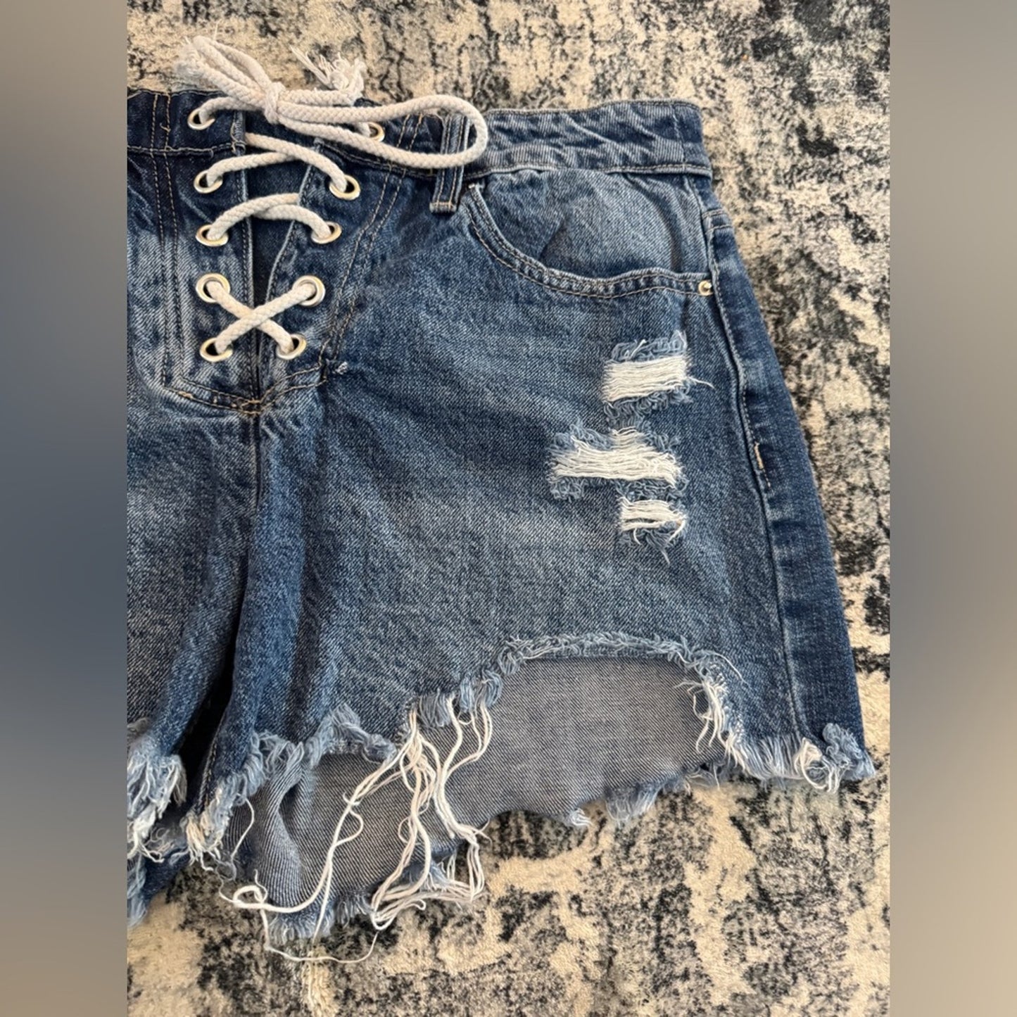 Pre-Owned Size 9 Fashion Nova Blue Distressed Tie Up Jean Shorts