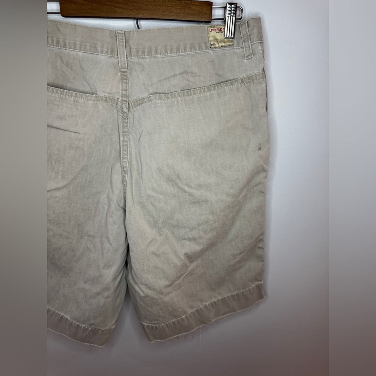 Pre-Owned Size 34 Levi’s Red Tab Tan Carpenter Shorts