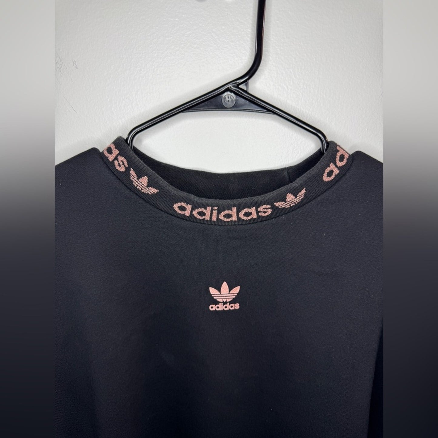 Pre-Owned SM Adidas Black and Gold Crewneck Shirt