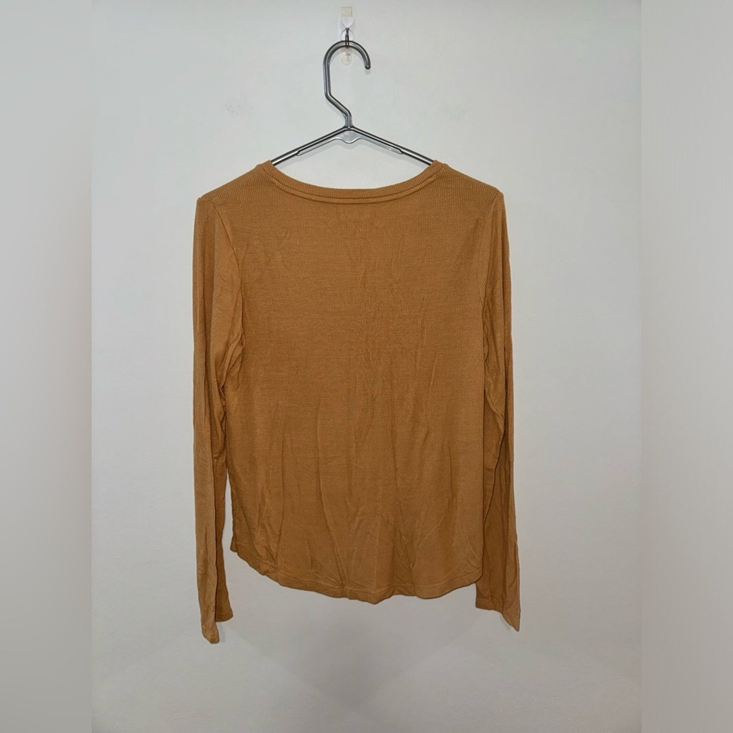 Pre-Owned MD Aeropostale Seriously Soft PerfectV Light Brown Ribbed Long Sleeve