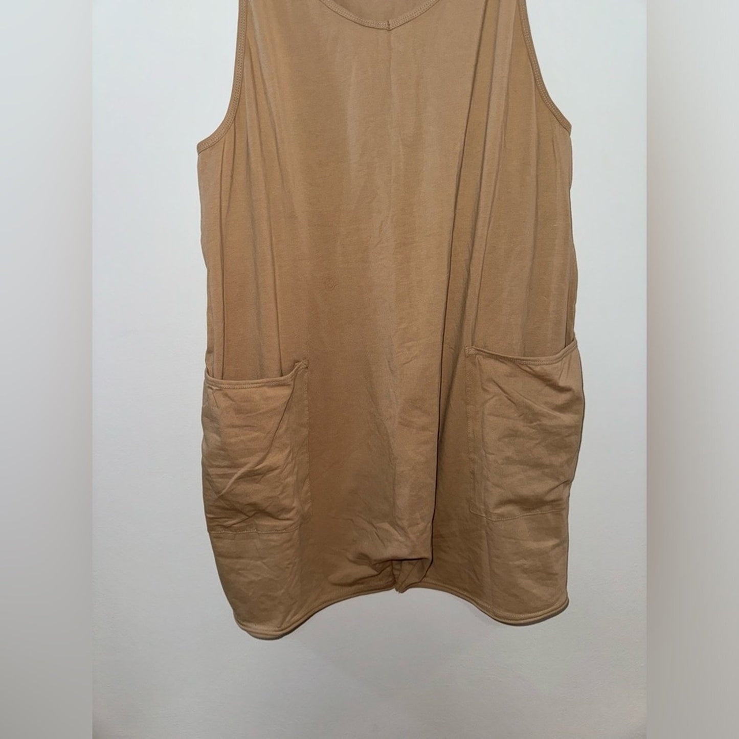 NWT LG Yidarer Tan Spaghetti Strap Jumper