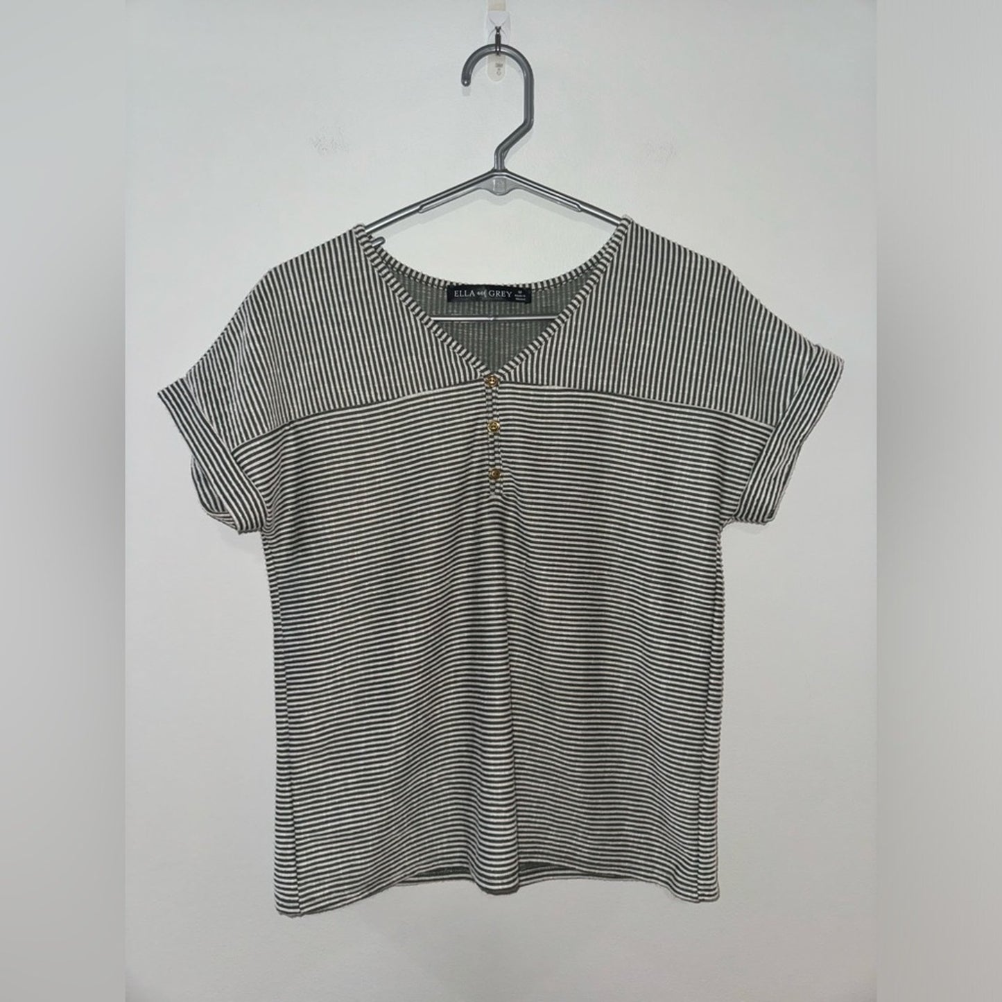 Pre-Owned MD Ella and Grey Striped Short Sleeve Top