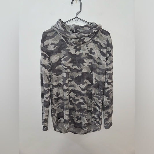 Pre-Owned MD Jane and Delancey Grey Camo Long Sleeve Sweater