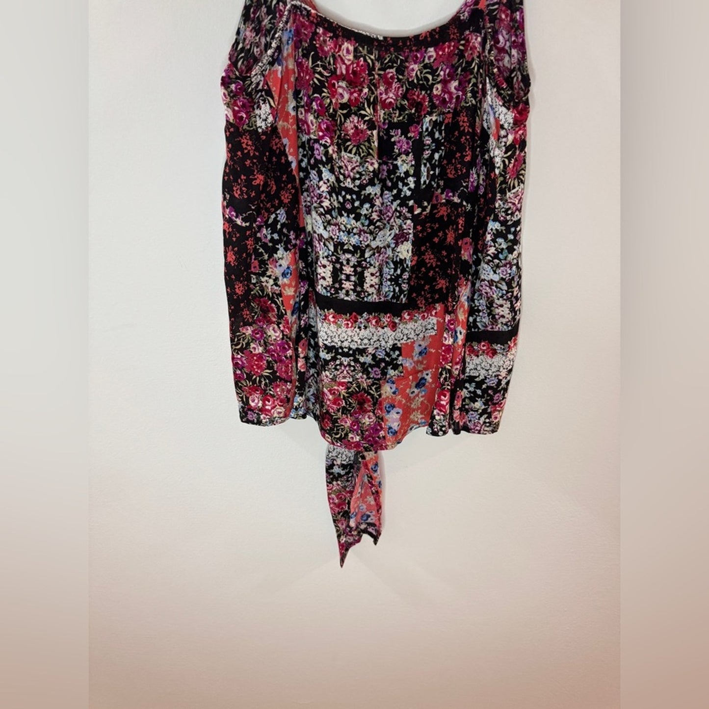 NWT MD CY Fashion Black Floral Pattern Tank Top